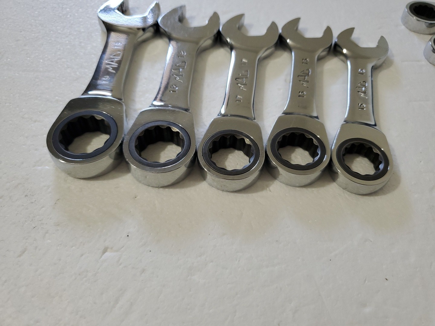 Mac Tools RWS 8mm-19mm Stubby 12-Point Ratcheting Wrench Set of 12