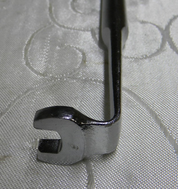 SNAP-ON 5/16″ PUSH ROD ADJUSTING WRENCH 102° OFFSET HANDLE #M3518