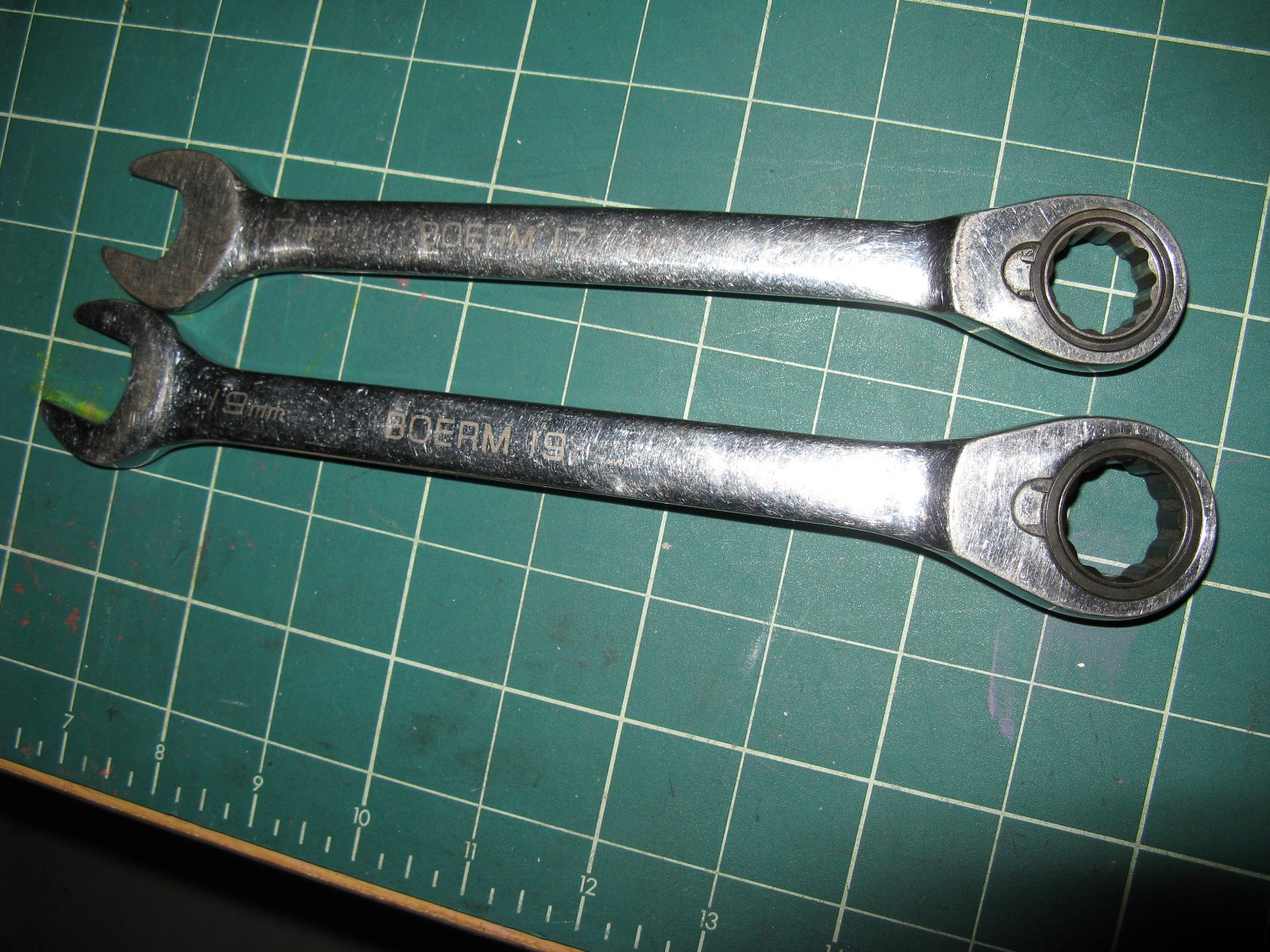 BLUE POINT METRIC 15 deg Offset Ratcheting Combo Wrenches 17mm 19mm *USED*