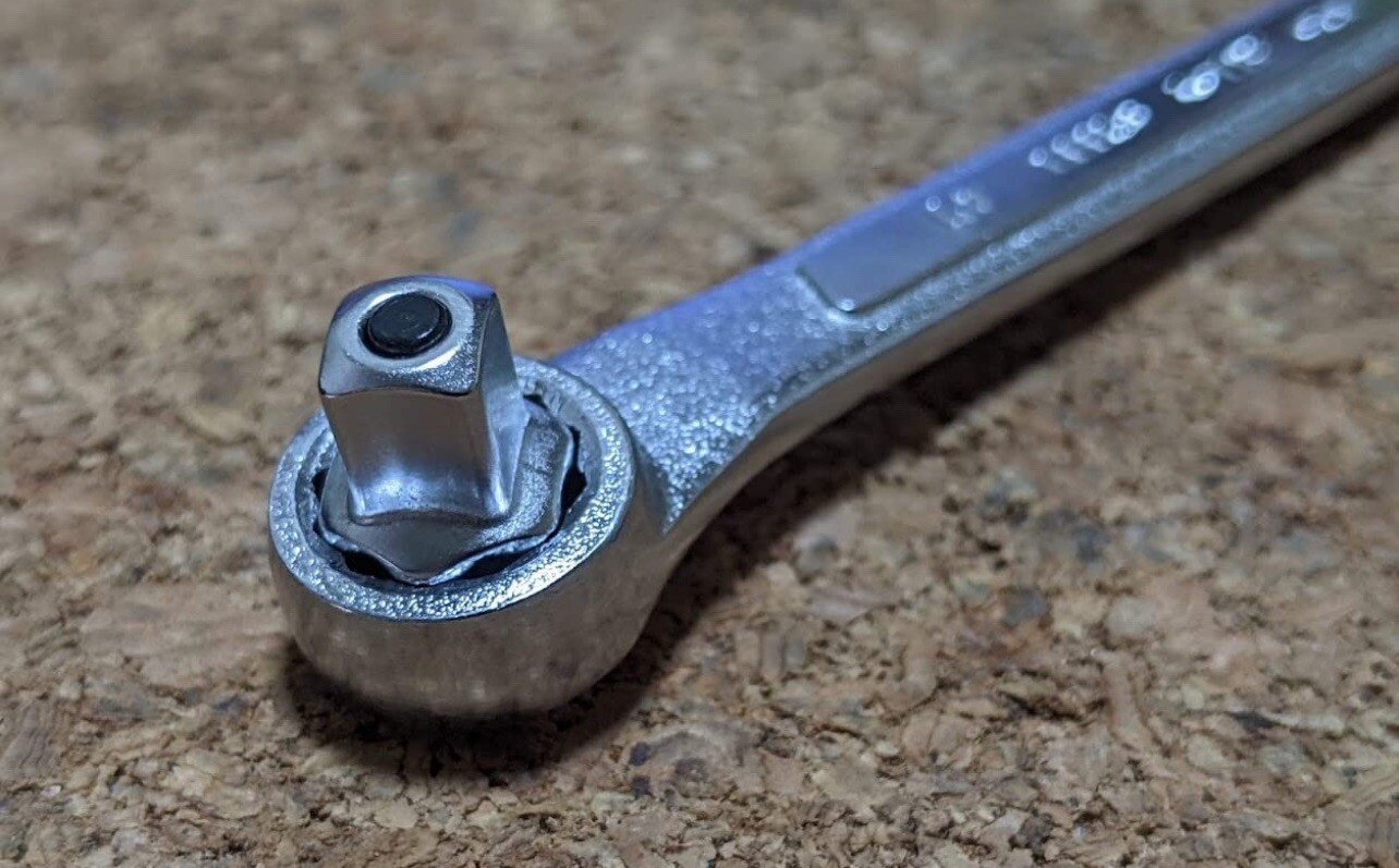 TONE Tools Japan – Motorsport 10mm Box End Wrench To 1/4″ Socket Adapter [RA-2]