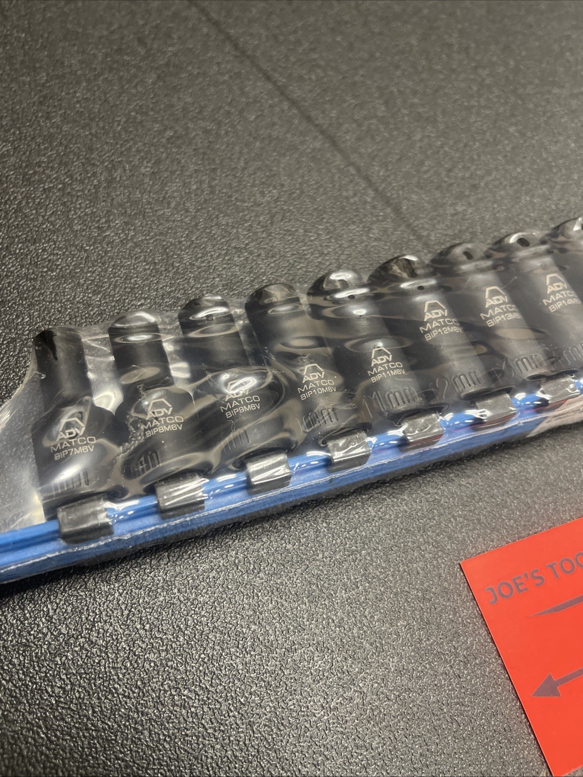 Matco Tools SBIPM136V 13 Piece 3/8″ Drive Metric 6 Point Mid Length Socket Set
