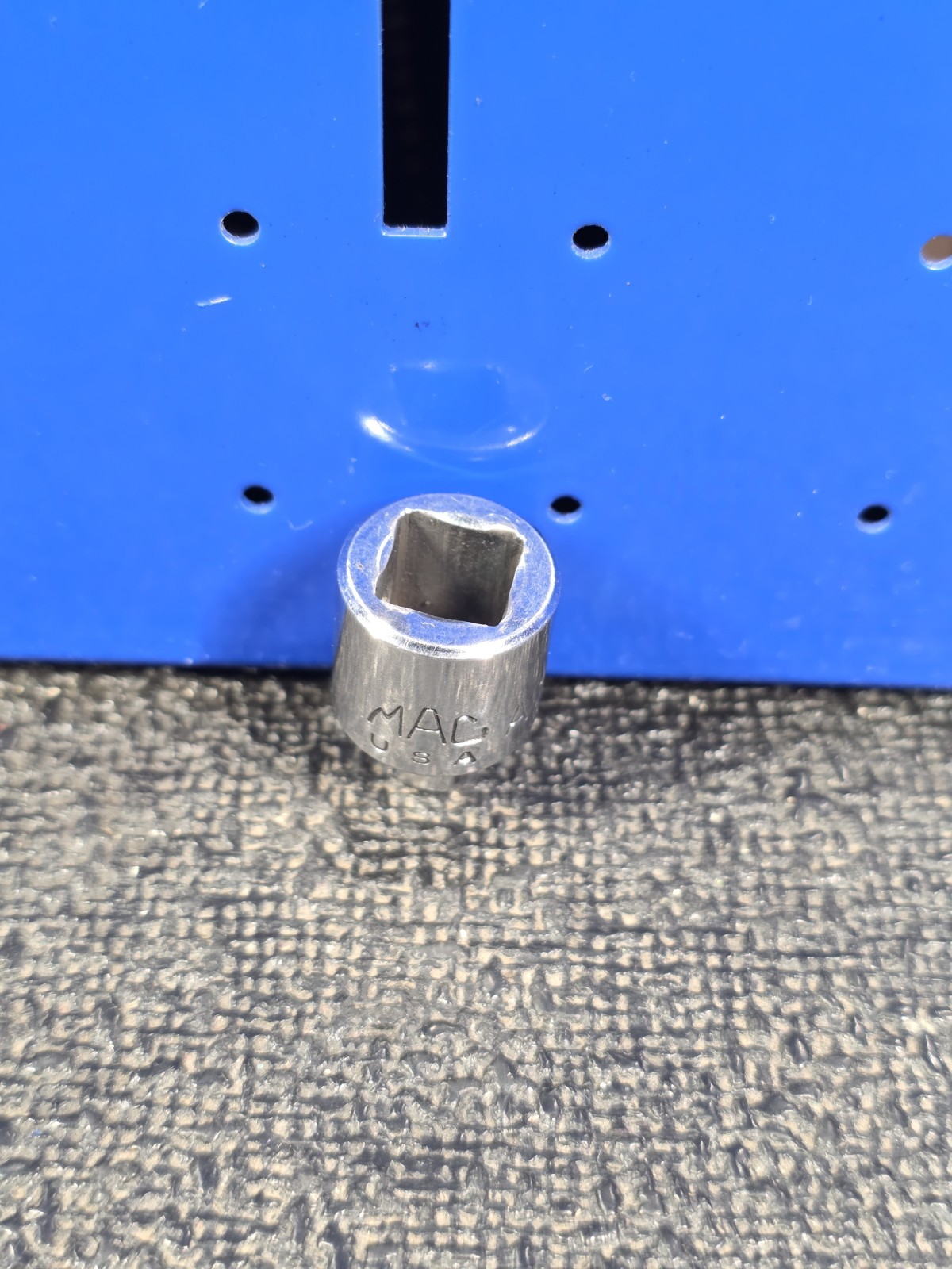 Mac Tools A128 3/8″ Drive Female To 1/4″ Drive Male Chrome Adaptor Socket