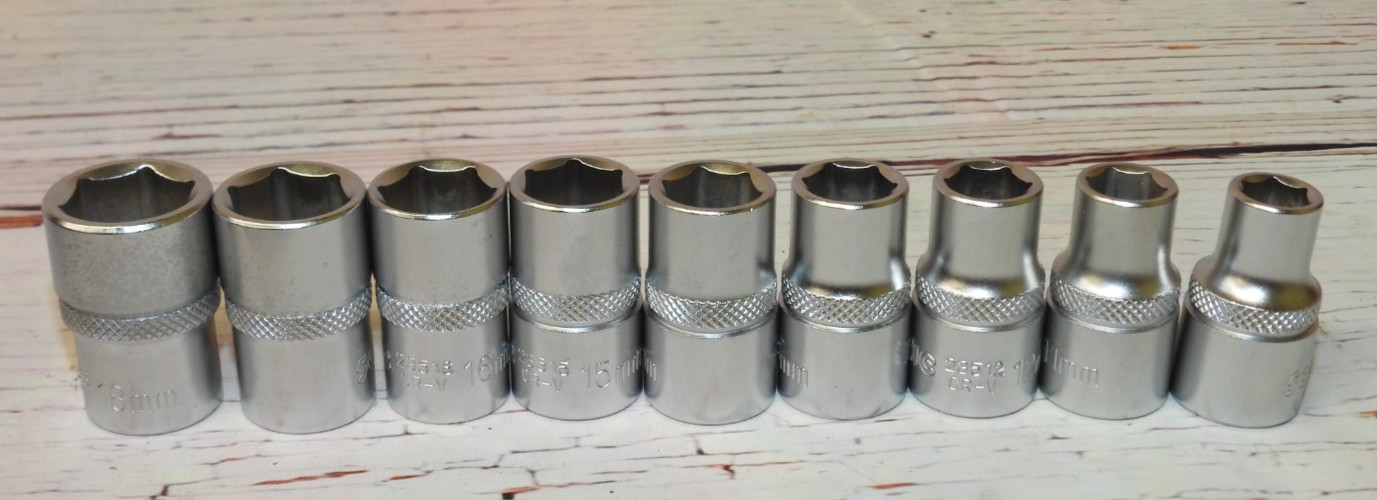Sonic 309402 95 piece metric combination 1/4″ and 1/2″ Ratchet and socket set