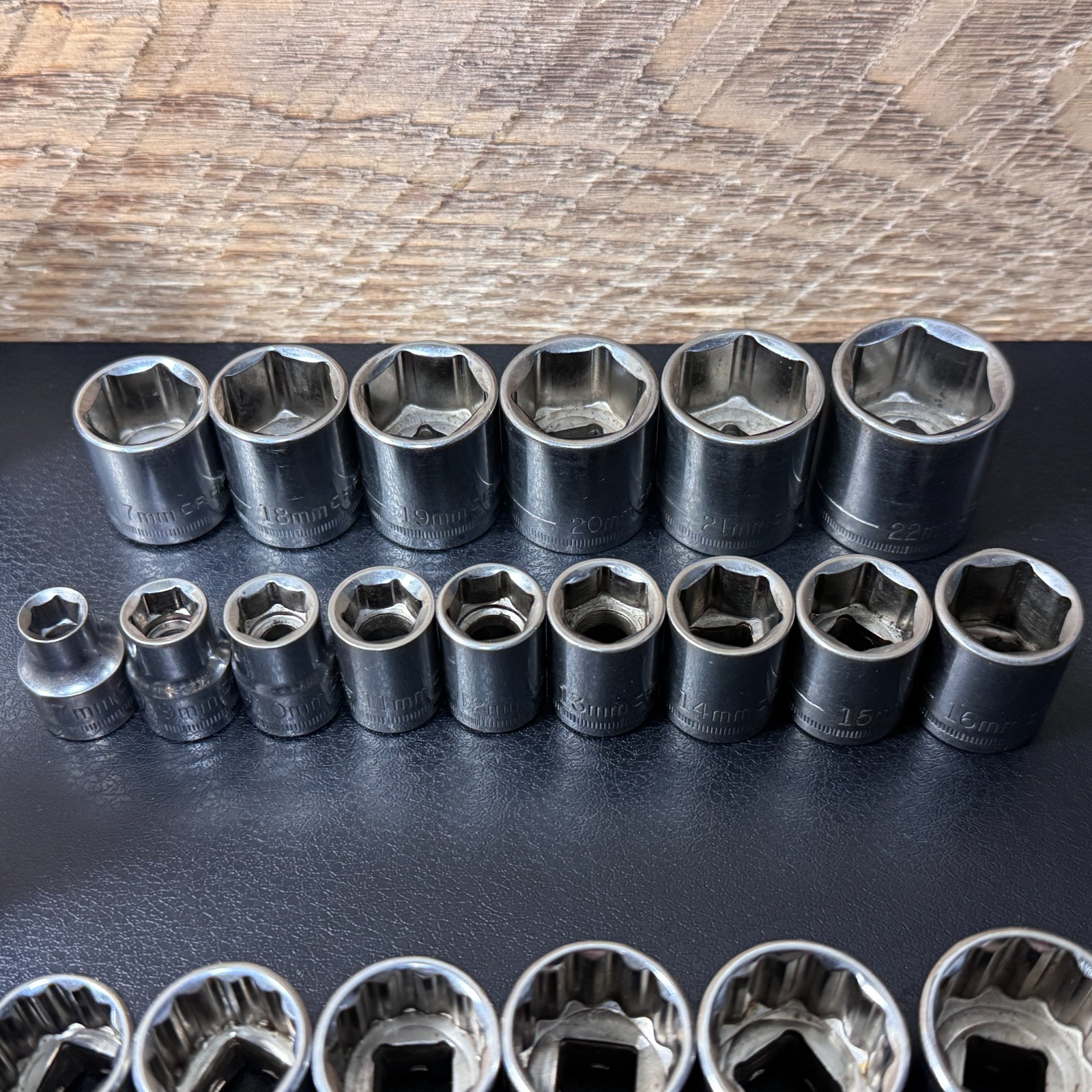 Craftsman S-AC 3/8 Drive Metric & SAE Socket Set STD Deep w/ Ratchet 44808 —81pc