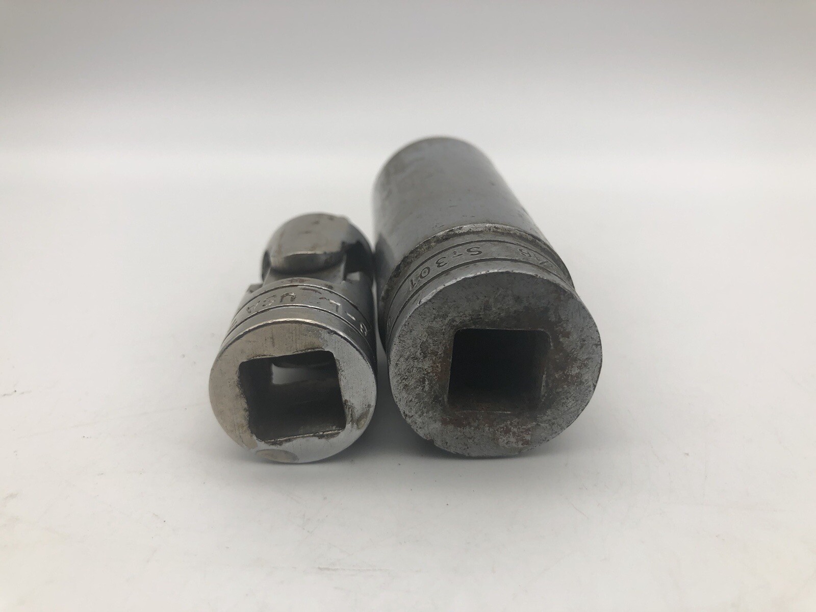 Snap-On Tools 15/16” 12-Point Deep Socket S301 & Snap-on 1/2” 8-L Swivel Socket