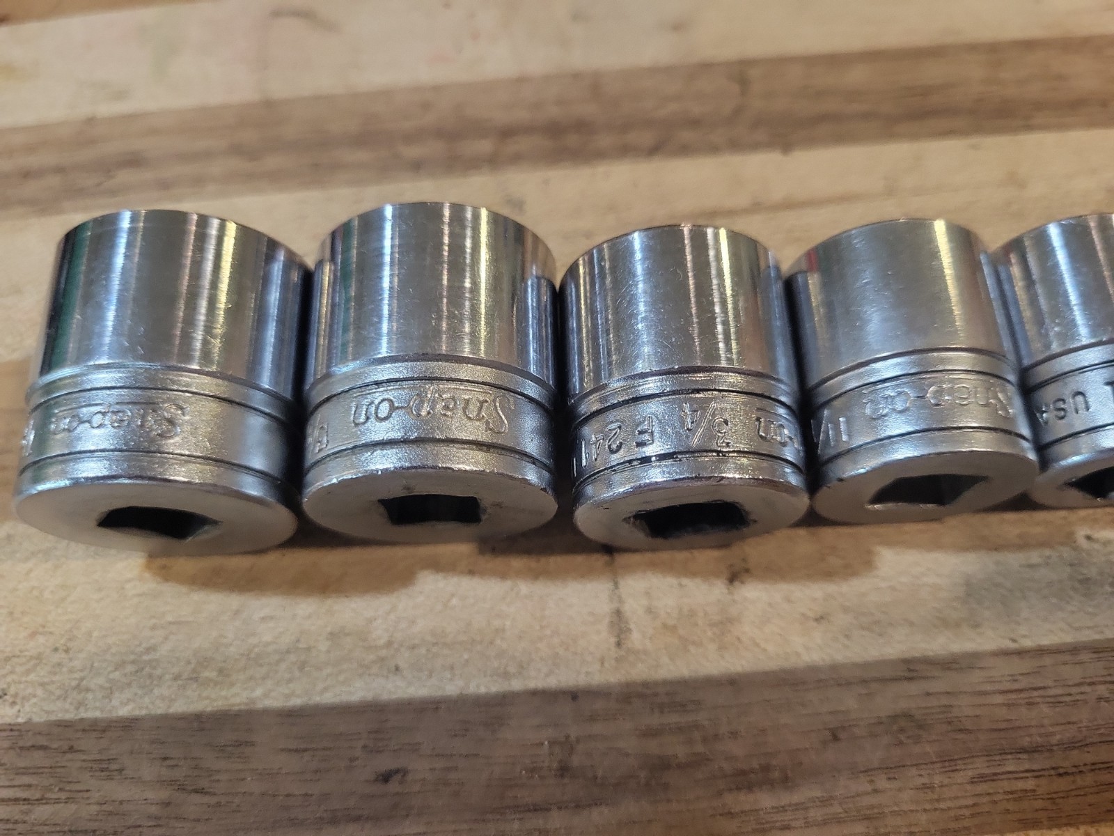 Snap On 211FY 11 Pc. 3/8″ Dr 12 Pt. SAE Shallow Socket Set 1/4″-7/8″ F081-F281
