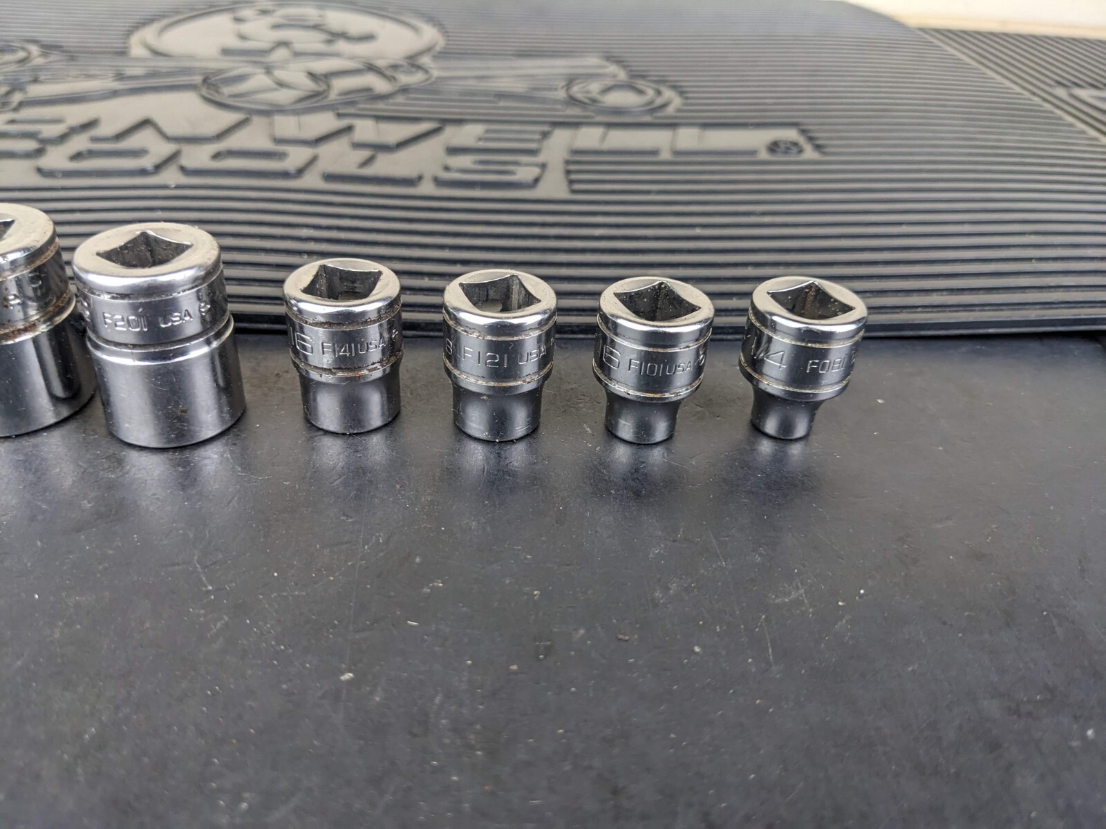 #bi522 Snap On Tools 211FY 3/8″ Drive 12 Point Shallow SAE Socket Set USA