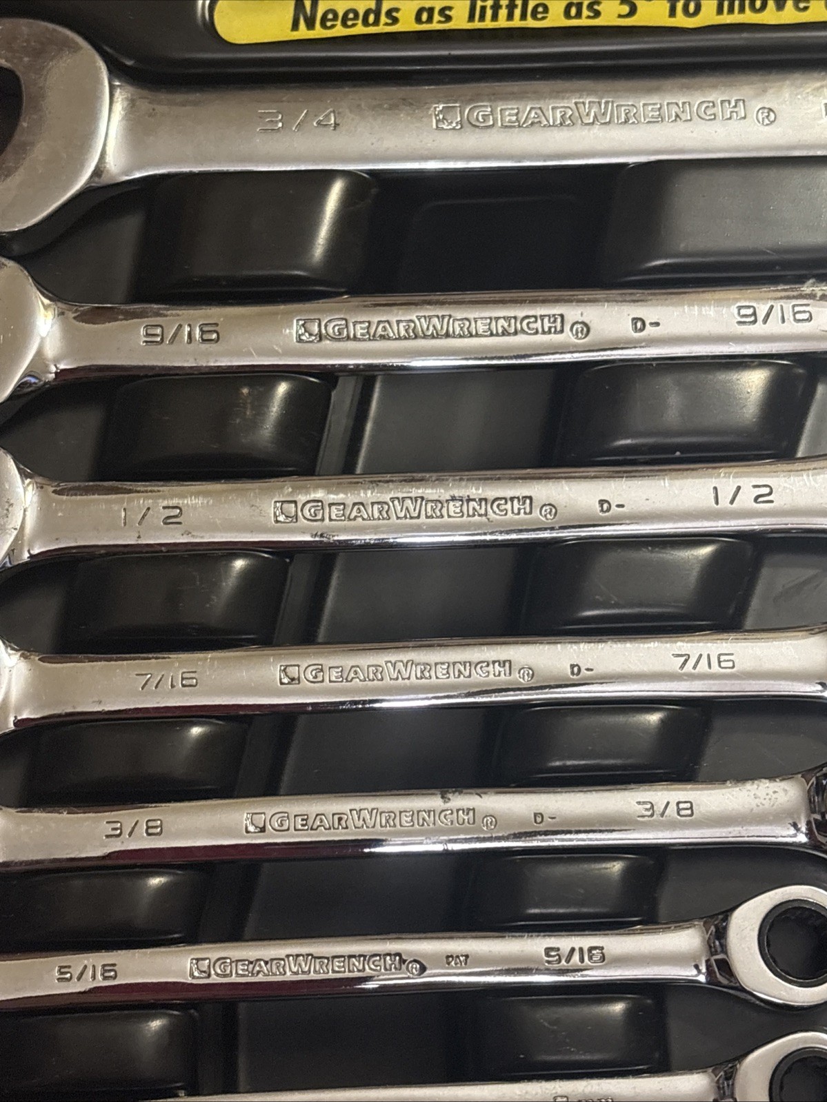 Gearwrench 32 pc Standard & Metric Set, includes bits & holder