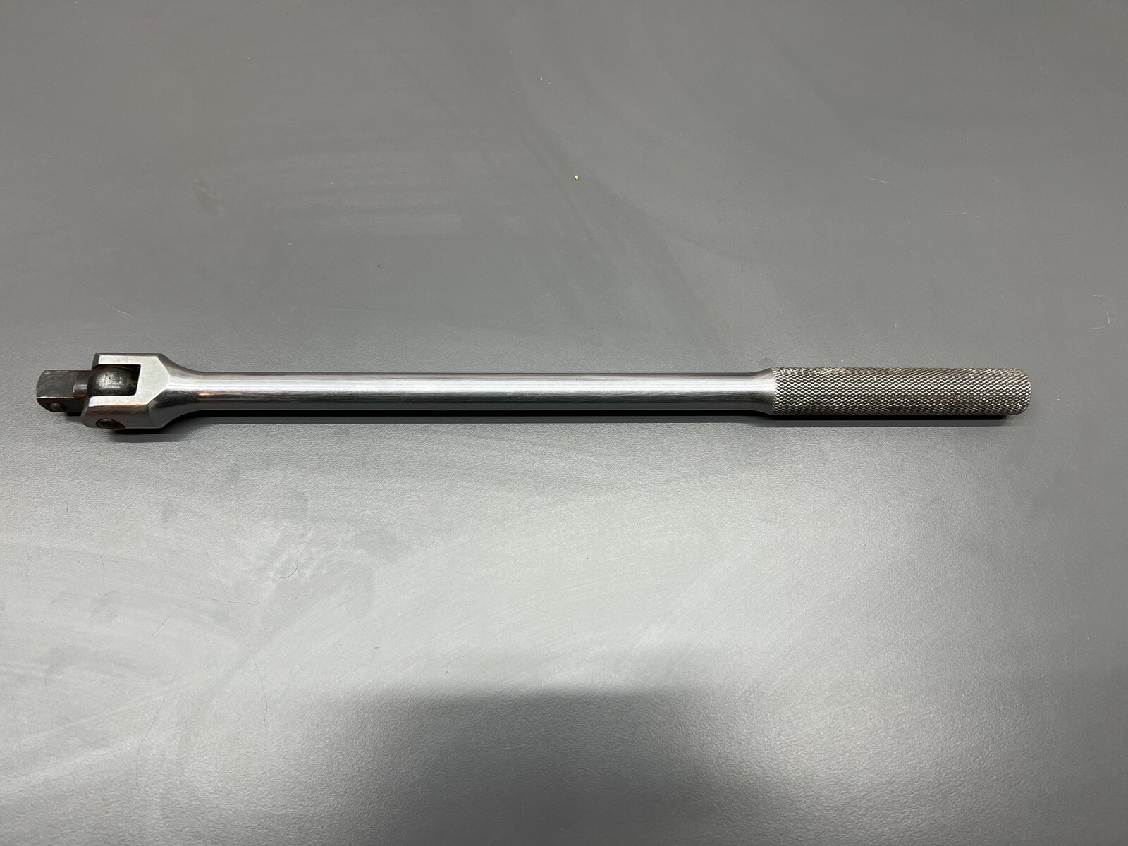 (B) PROTO PROFESSIONAL 5467 1/2″ DRIVE 15’’ FLEX HEAD BREAKER BAR KNURLED HANDLE