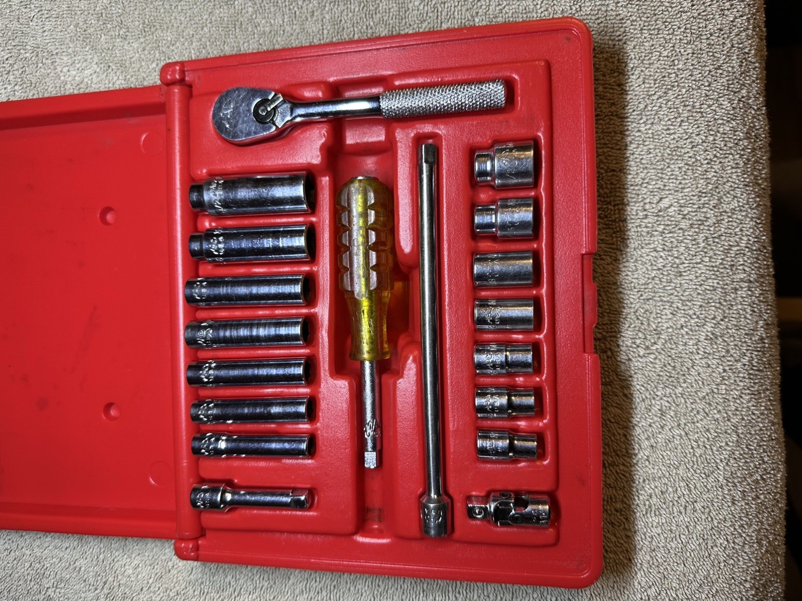 🇺🇸 MAC Tools 1/4″ 19 piece Ratchet Socket Extension General Service Set SMR196