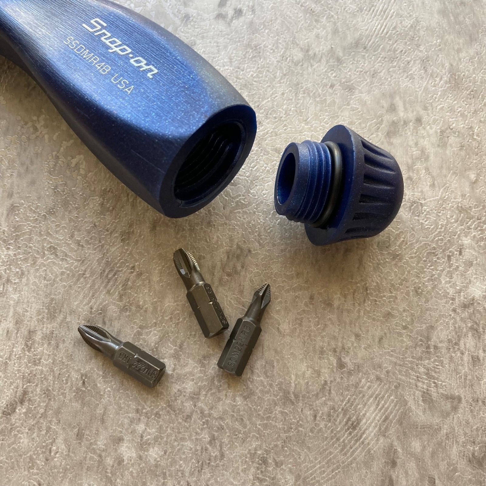 Snap-on SSDMR4B POWER BLUE Hard Handle Ratcheting Screwdriver w/Bits [Unused]
