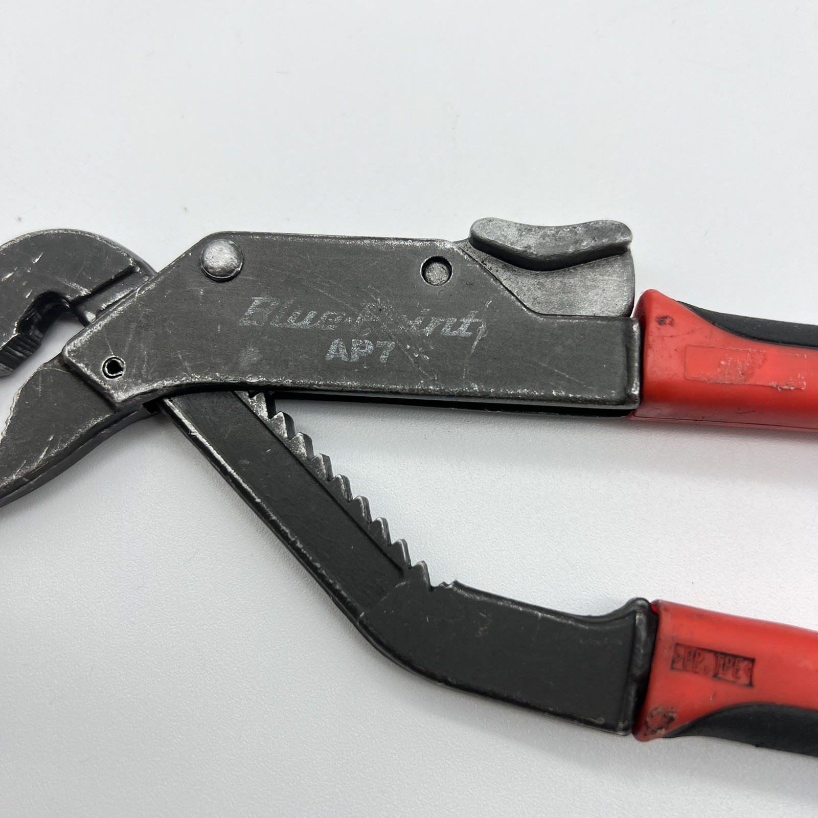 Blue-Point Tools 7″ Adjustable Joint Pliers Red/Black AP7
