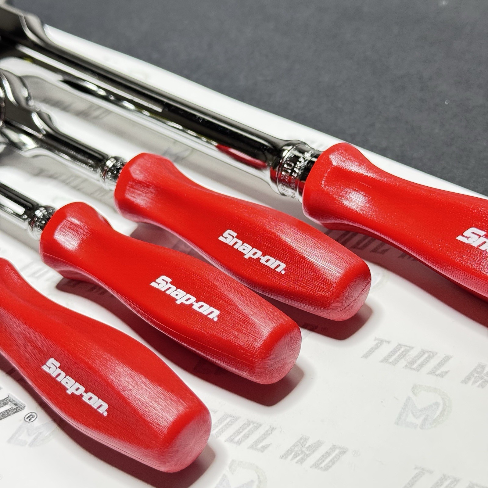 Snap-on Tools RARE RED 4pc Hard Handle Swivel Mixed Drive Ratchet Set FHCNFD72