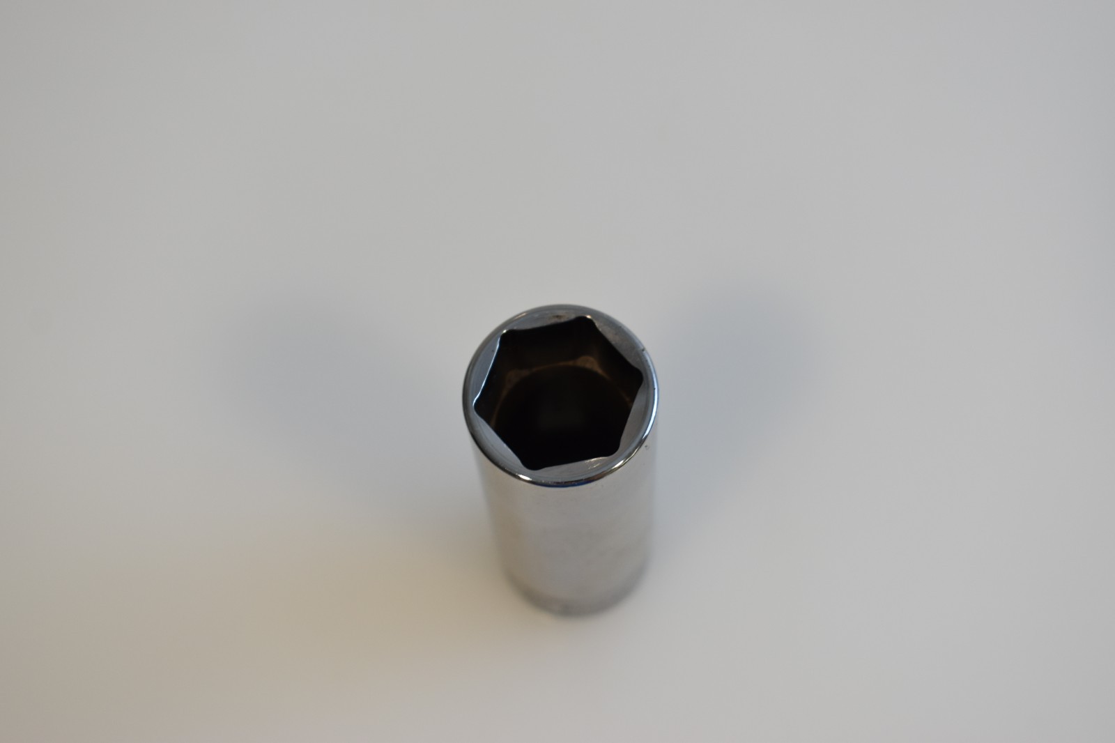 Snap on Tool SFSM18 18mm Metric Flank Drive Deep Socket 3/8″ Drive 6 Point USA