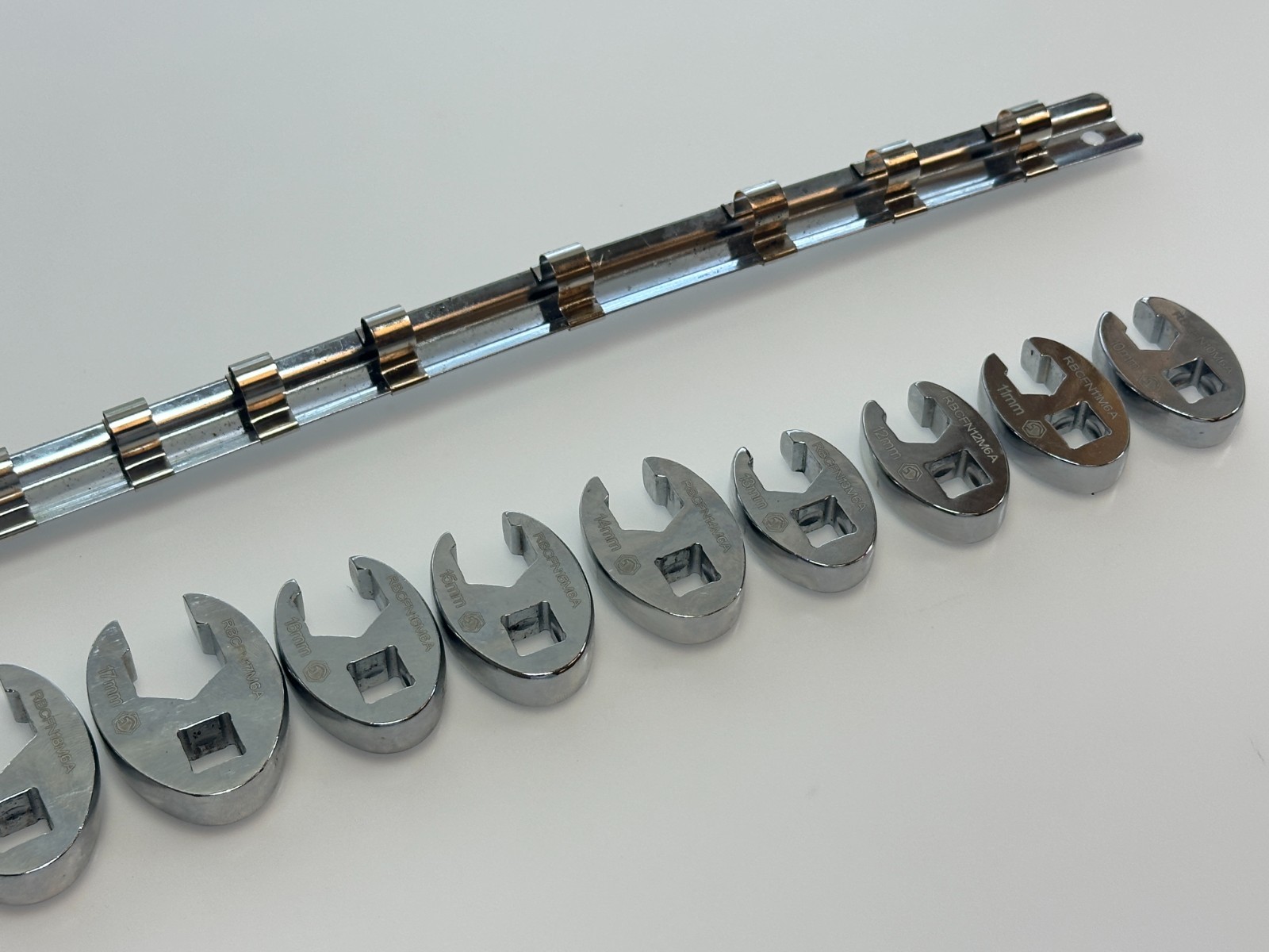 Matco Tools SRBCFNM10C 9pc 3/8» Metric 10-18mm Crowfoot Flare Nut Wrench Set