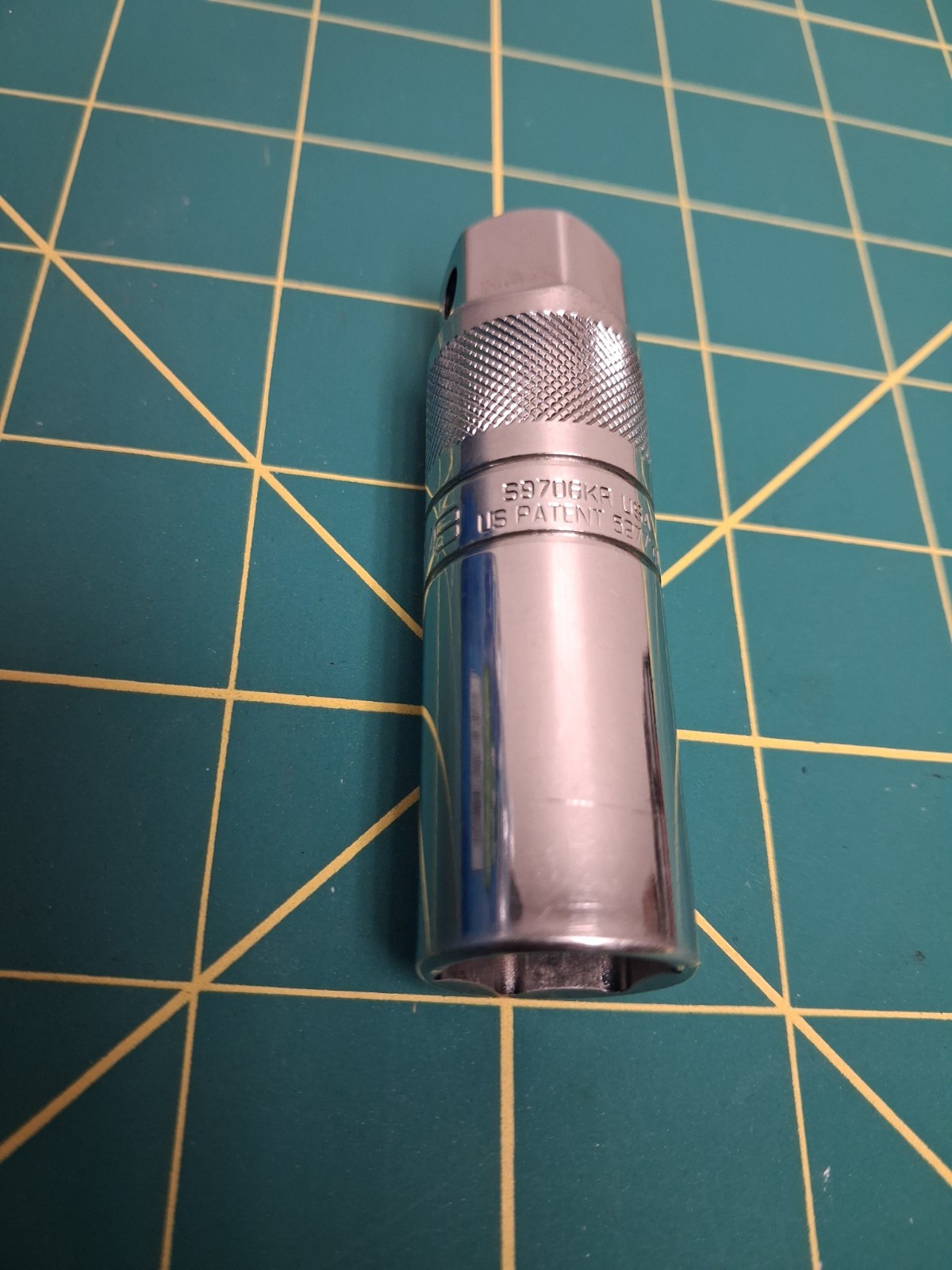 Snap On Tools 3/8″ Drive 5/8″ Retention Spark Plug Socket S9706KR USA 🇺🇸
