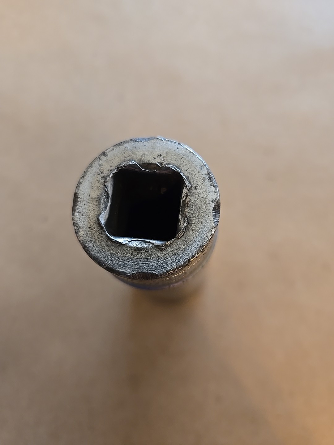Snap On 1/2″ Drive 7/8″ 6PT SAE Deep Chrome Socket Worn TS281