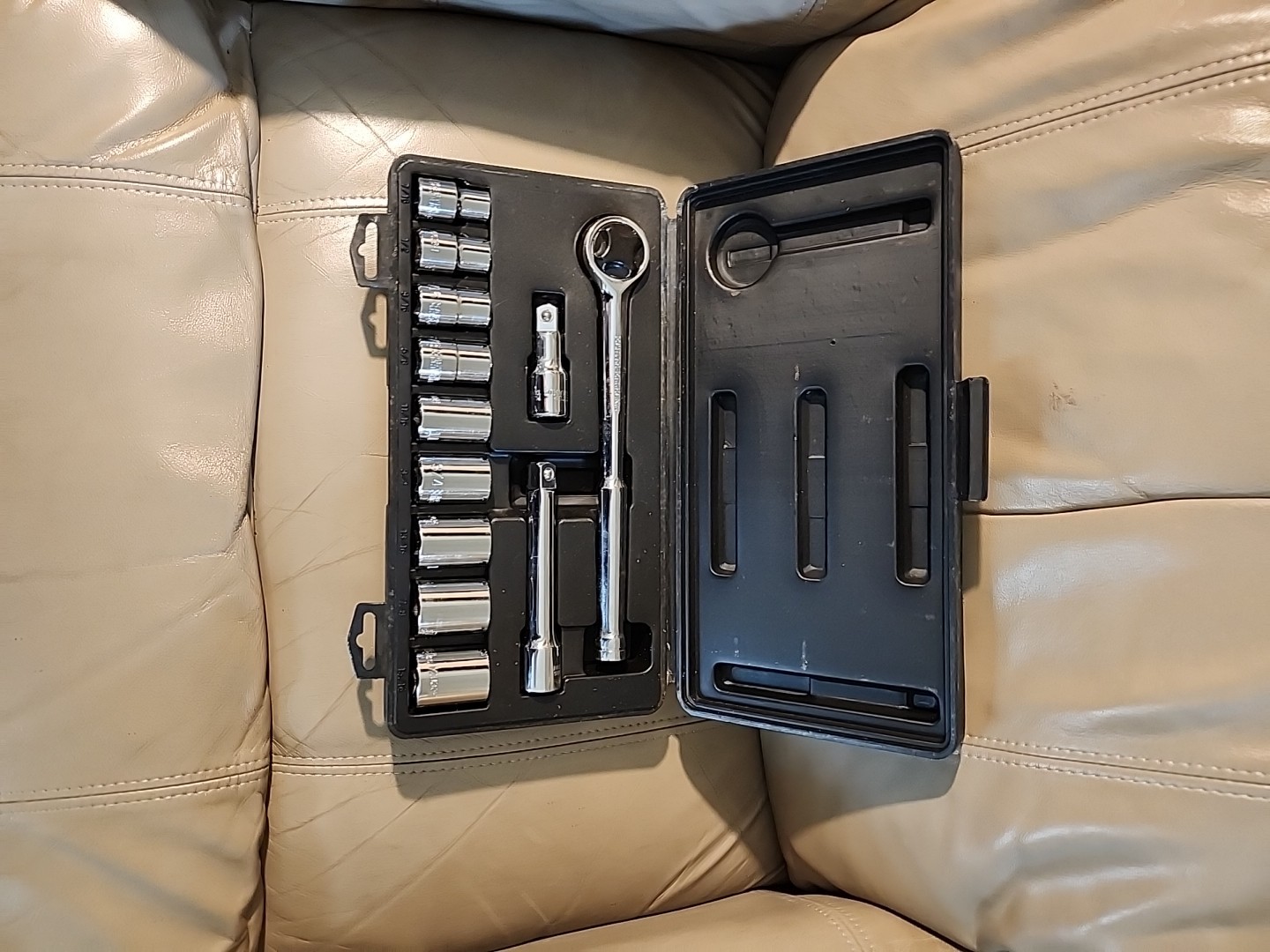 Master Mechanic 12 PC S.A.E. 1/2 Drive Set Complete 6 Pt.