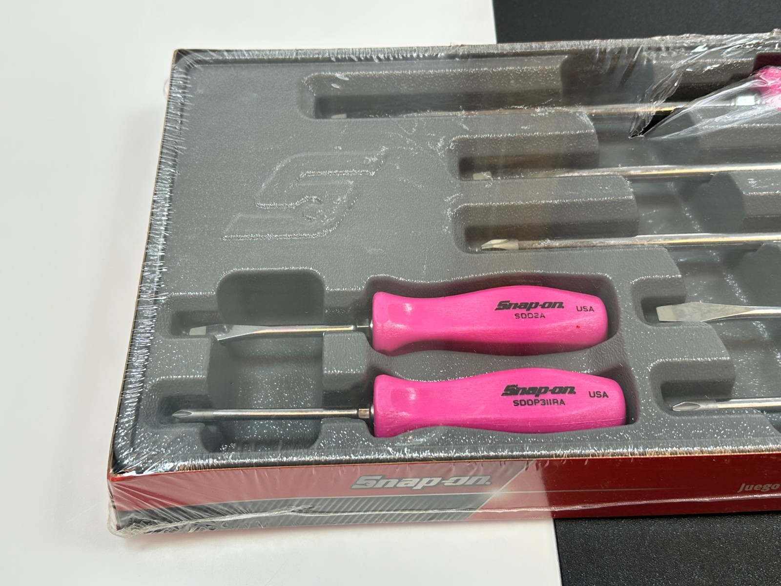 NEW Snap-on Tools 7pc LIMITED ELECTRIC PINK Hard Grip Screwdriver Set, SDDX70AEP