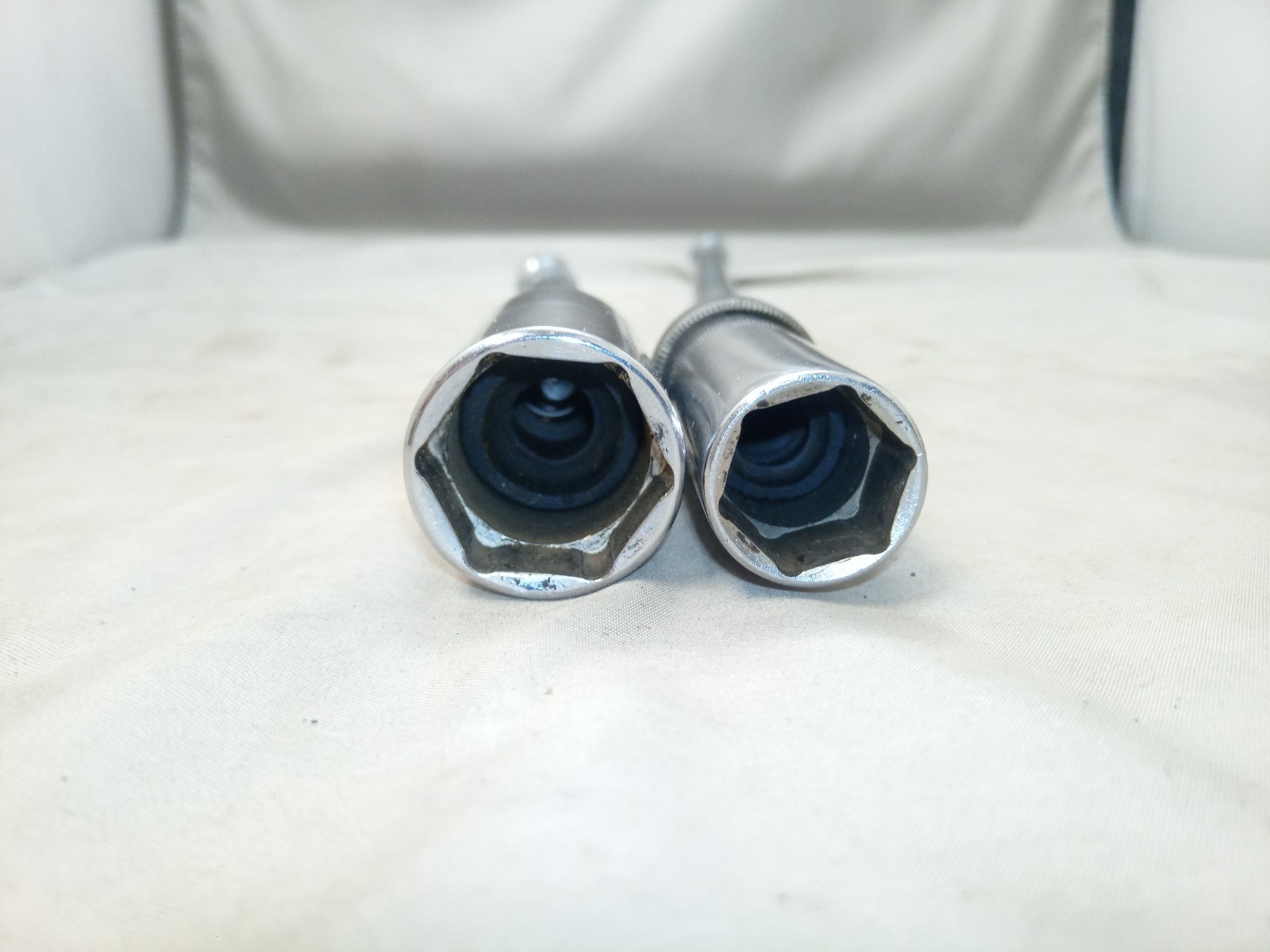 2 Snap-On Spark Plug Socket on Swivel Mounts FSX 1220 & 626 5/8″ & 13/16″