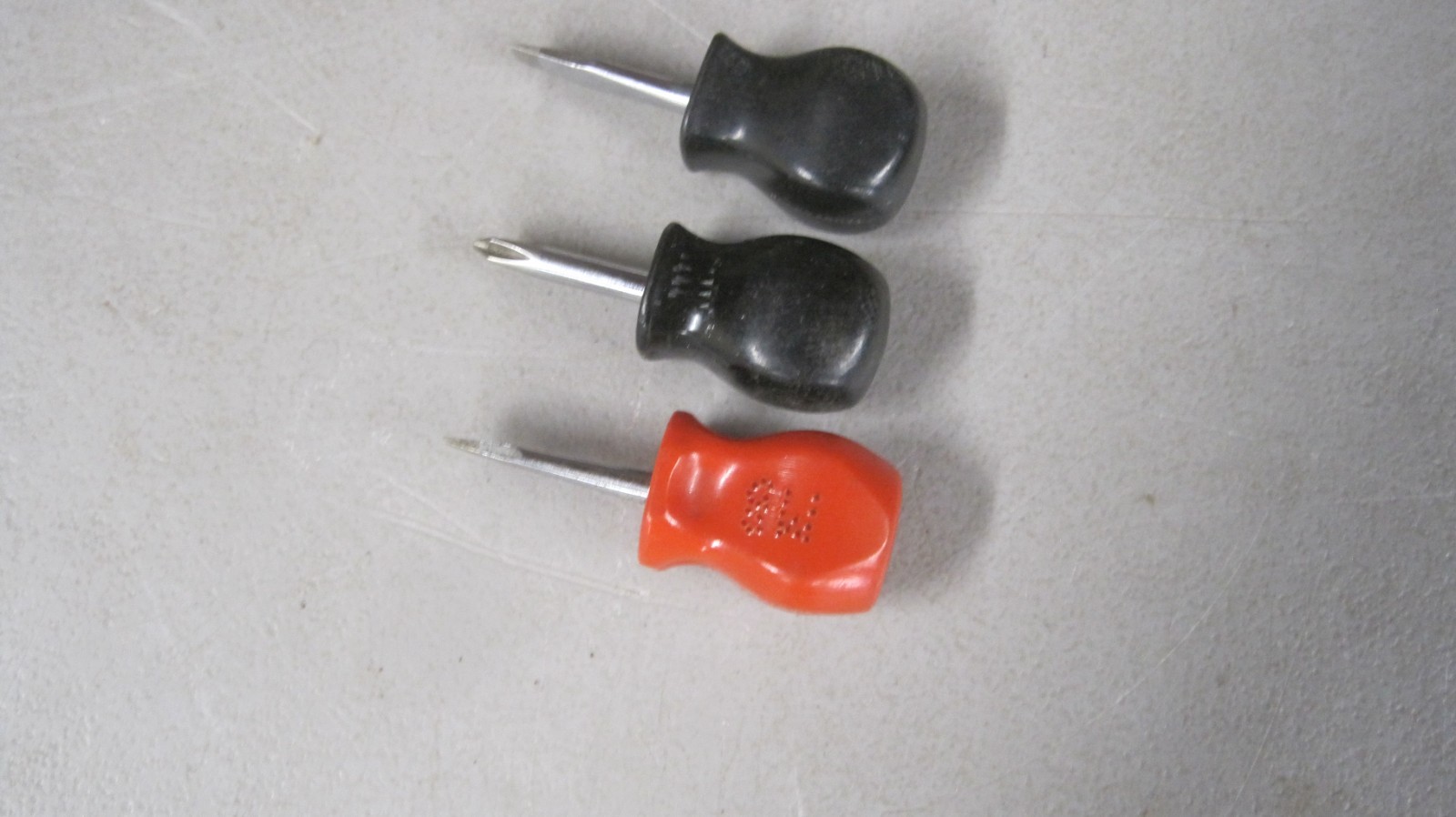 SNAP-ON STUBBY SCREWDRIVERS LOT OF 3 PCS