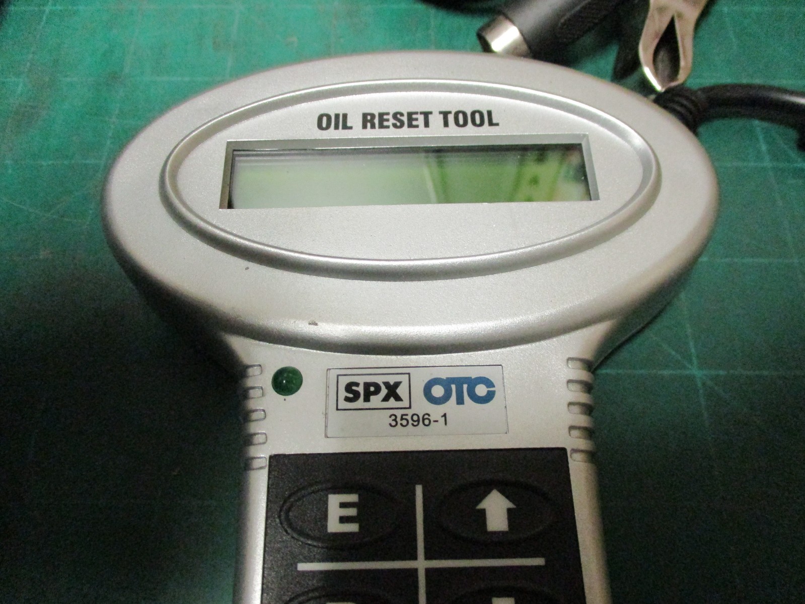 AUTOMOTIVE TOOLS * SPX / OTC * OIL LIGHT RESET TOOL * 3596E
