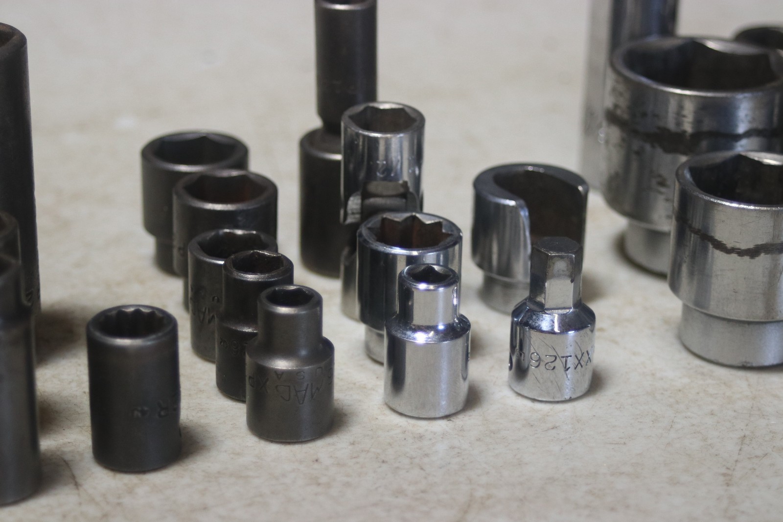 Lot of 50 MAC Tools 3/8 & 1/2 Inch Drive Sockets ALL Different SAE & Metric