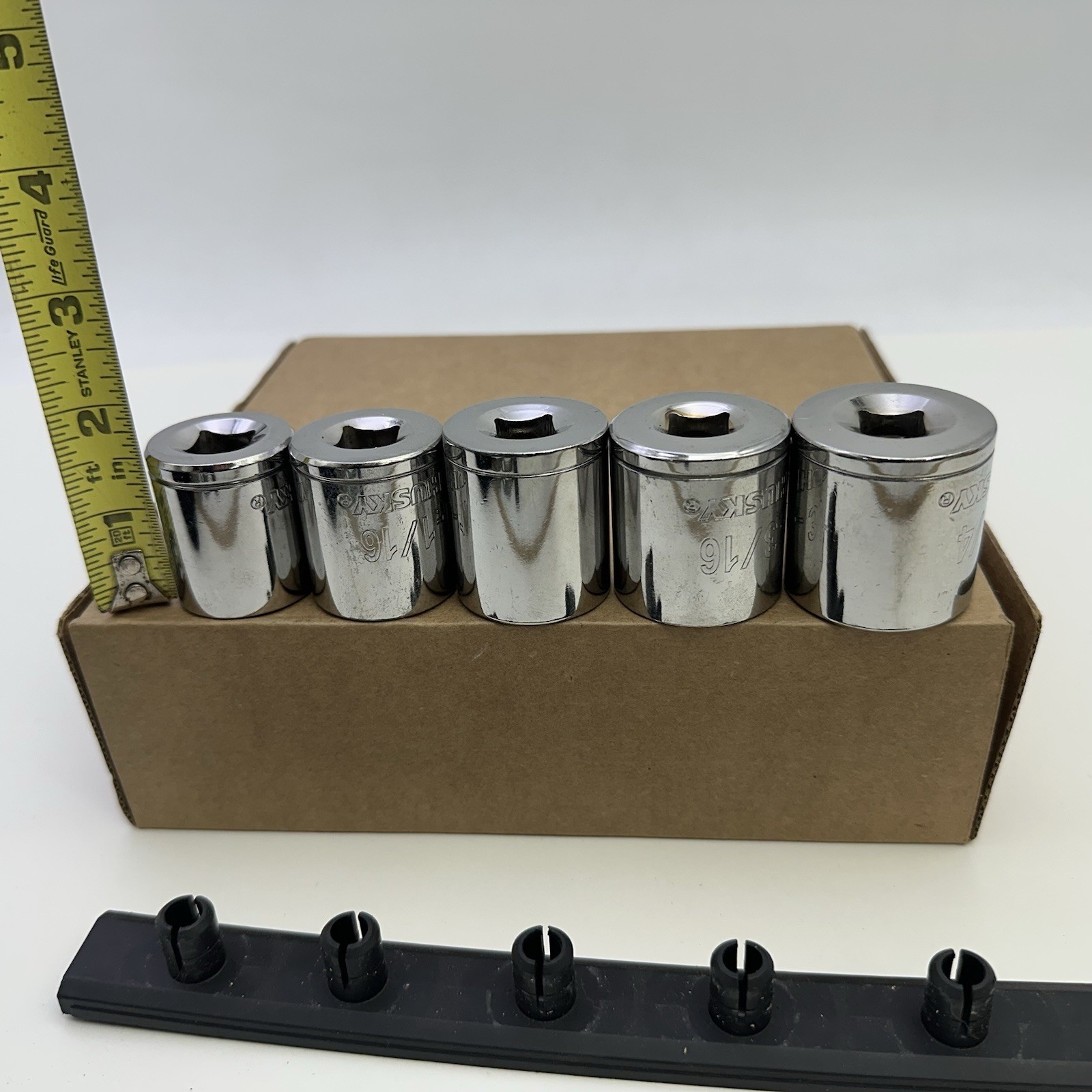 Husky 5 pc 1/2″ Drive 12 Point SAE Socket Set 1″, 1-1/16, 1-1/8, 1-3/16, 1-1/4