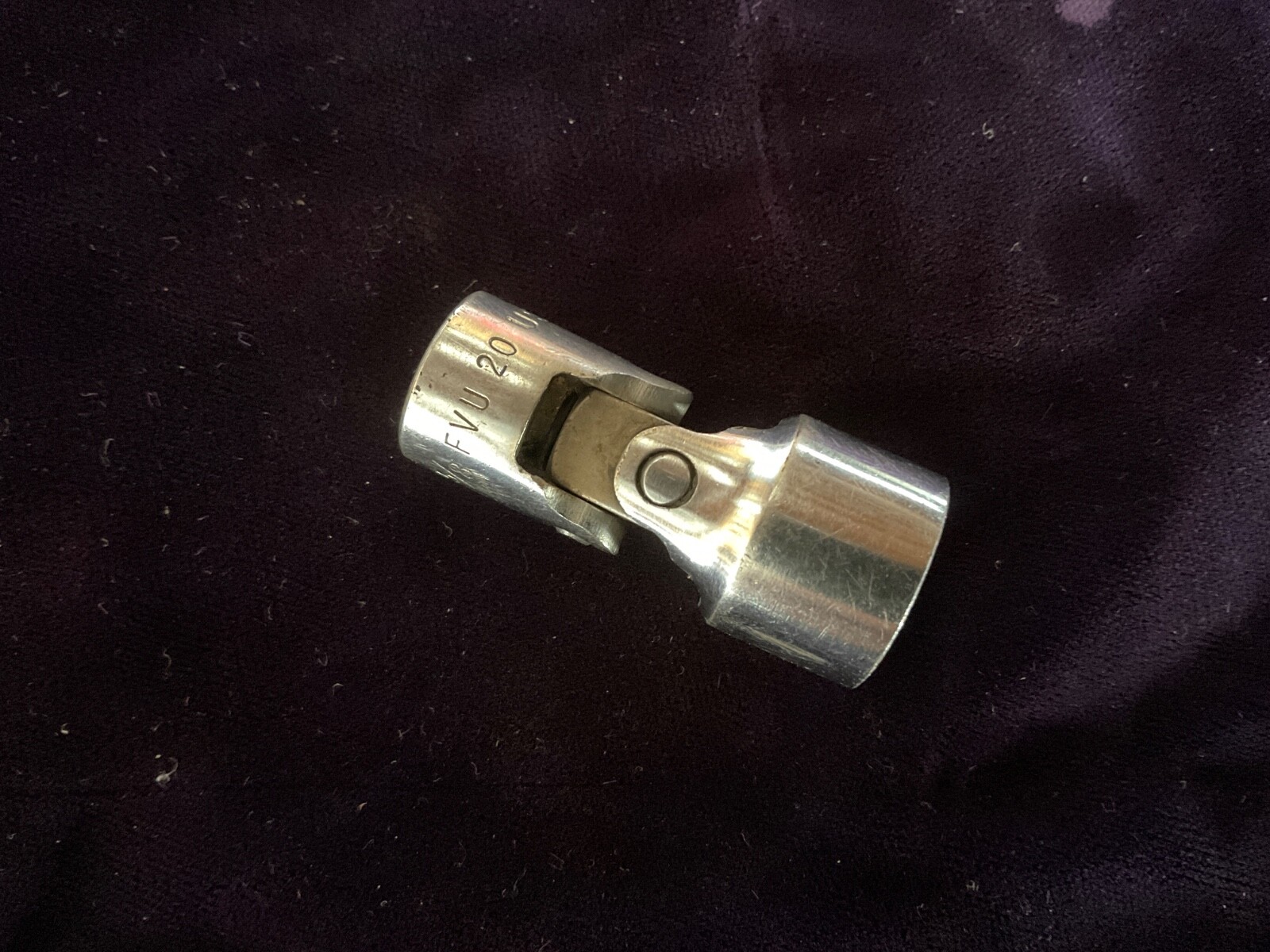 Snap on FVU 20 5/8 12-pt 3/8 Drive Universal Swivel Socket Underlined Logo