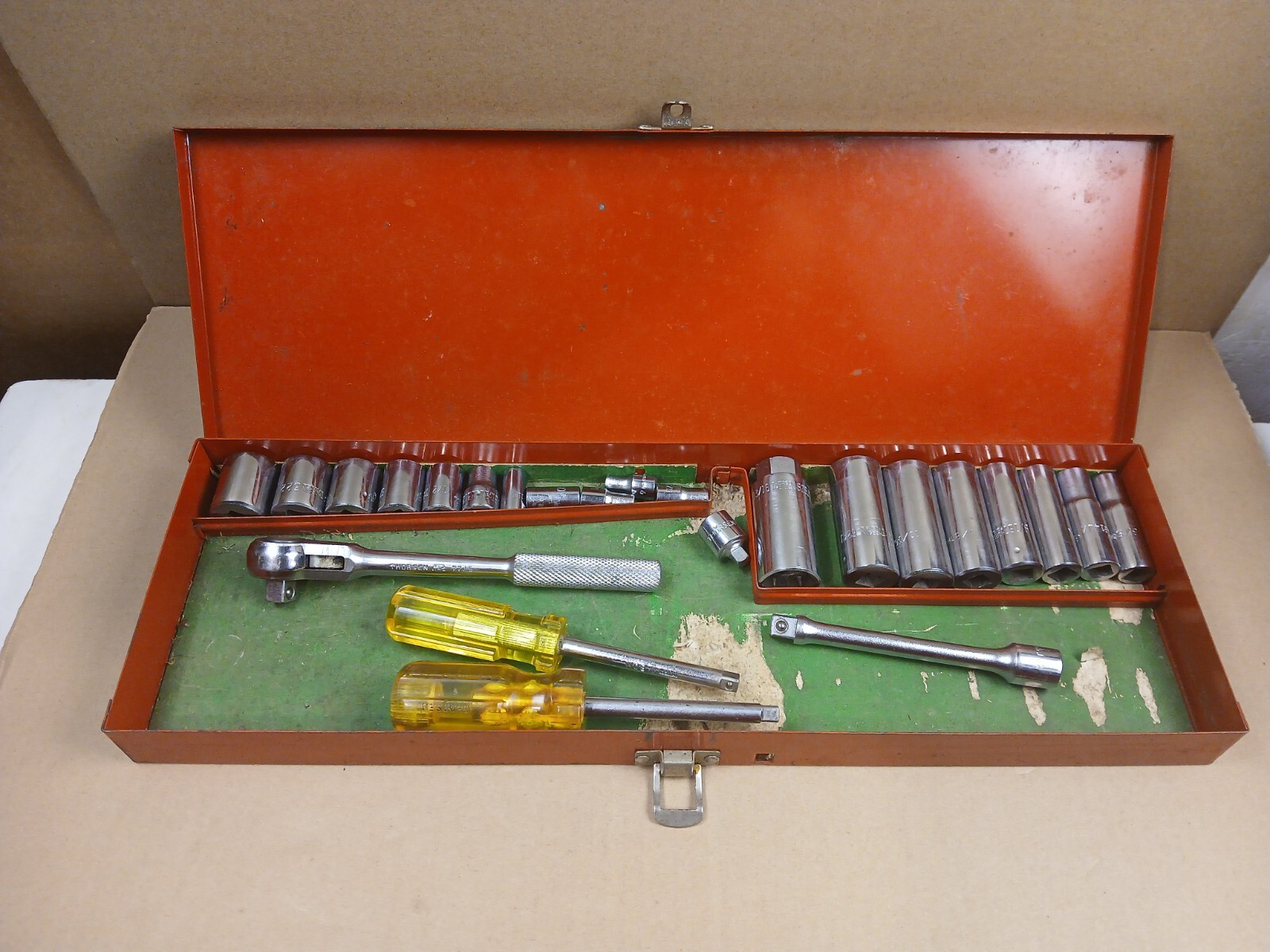 Thorsen Tools 3/8″ and 1/4″ Drive SAE Socket Set 12 Point & 6 Point Incomplete