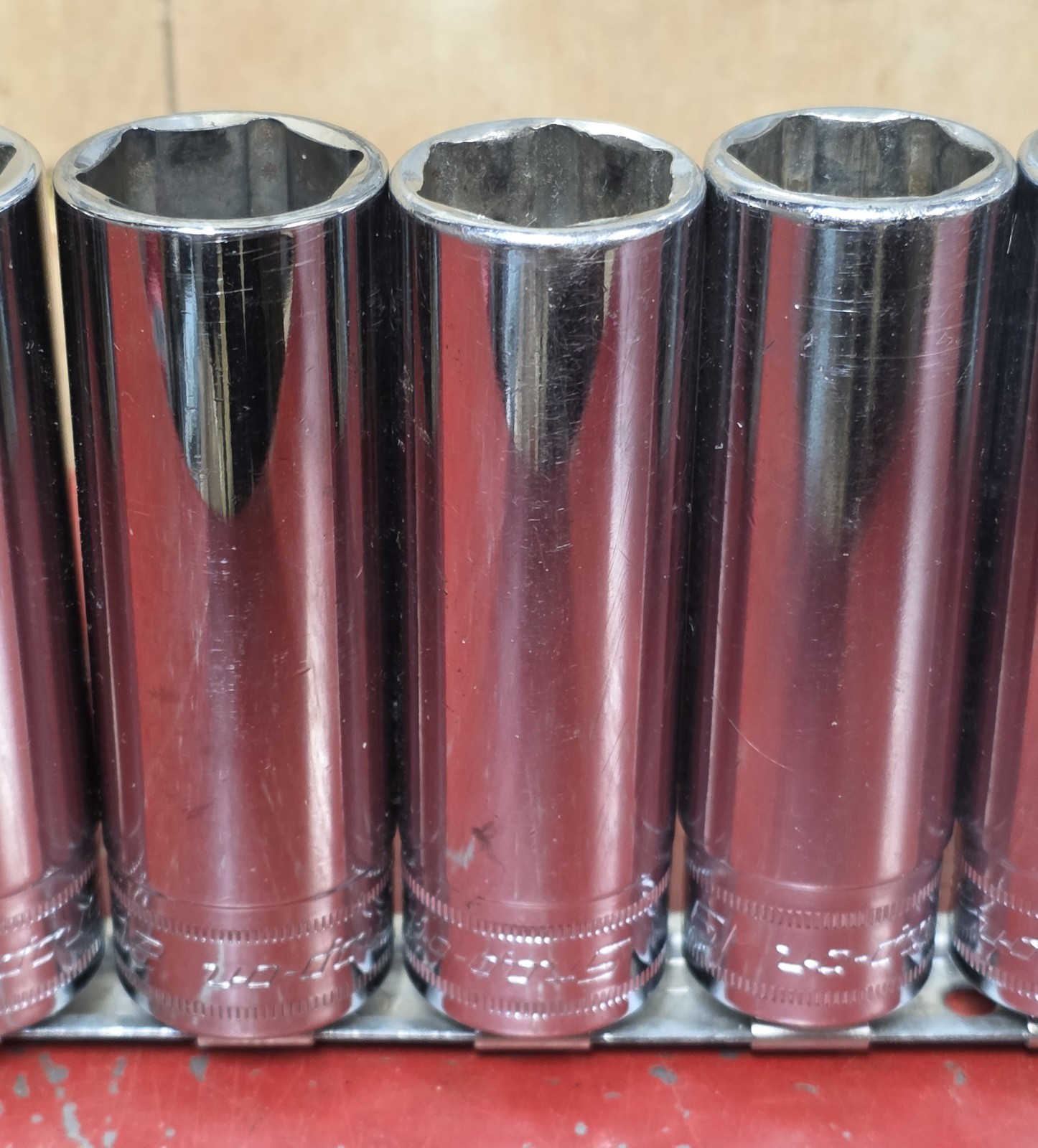 Snap-on 1/2″ Drive 13pc Deep Chrome Socket Set 6pt 12mm – 24mm 313TSMYA
