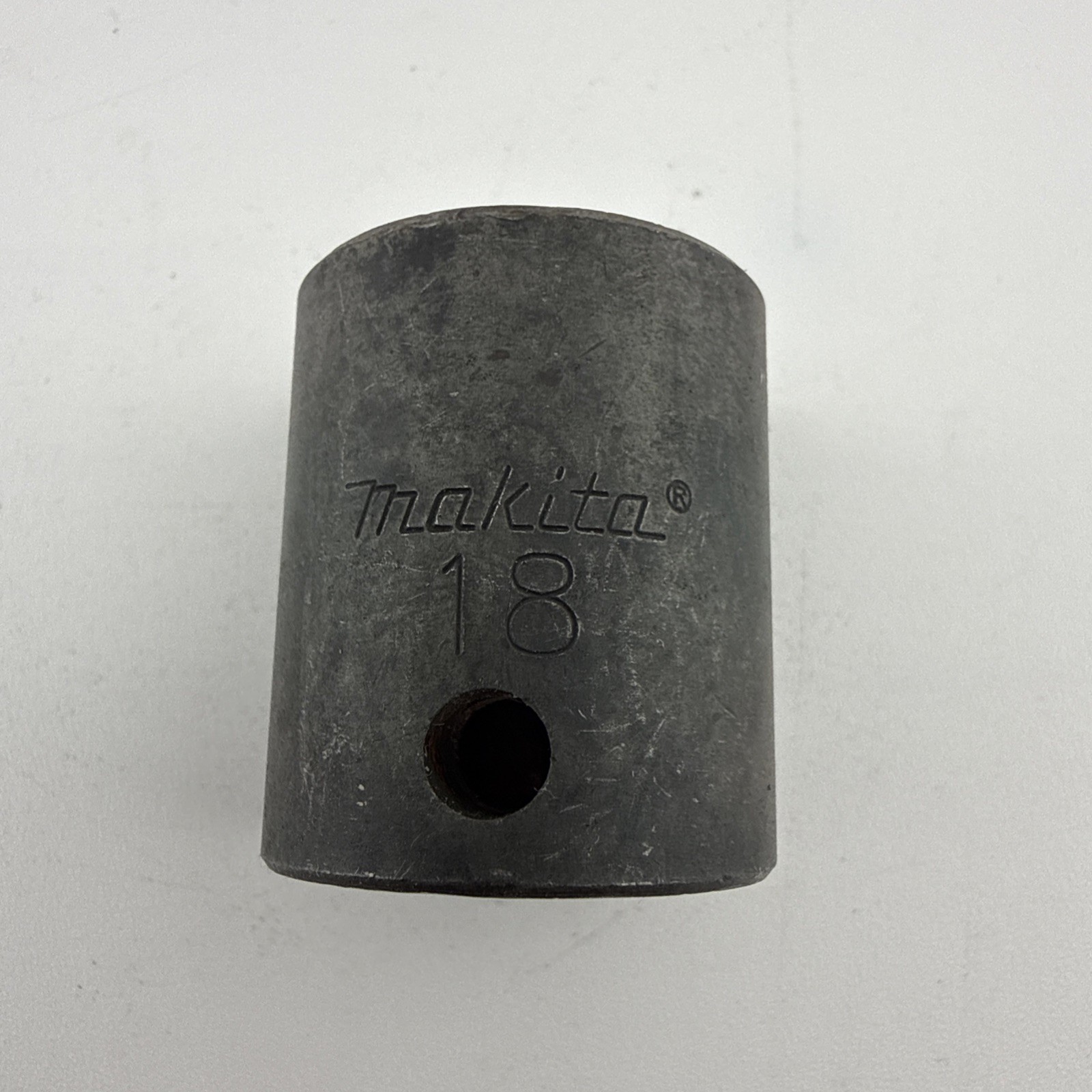 Makita 3/8″ Drive 18mm Metric Impact Socket 6-Point