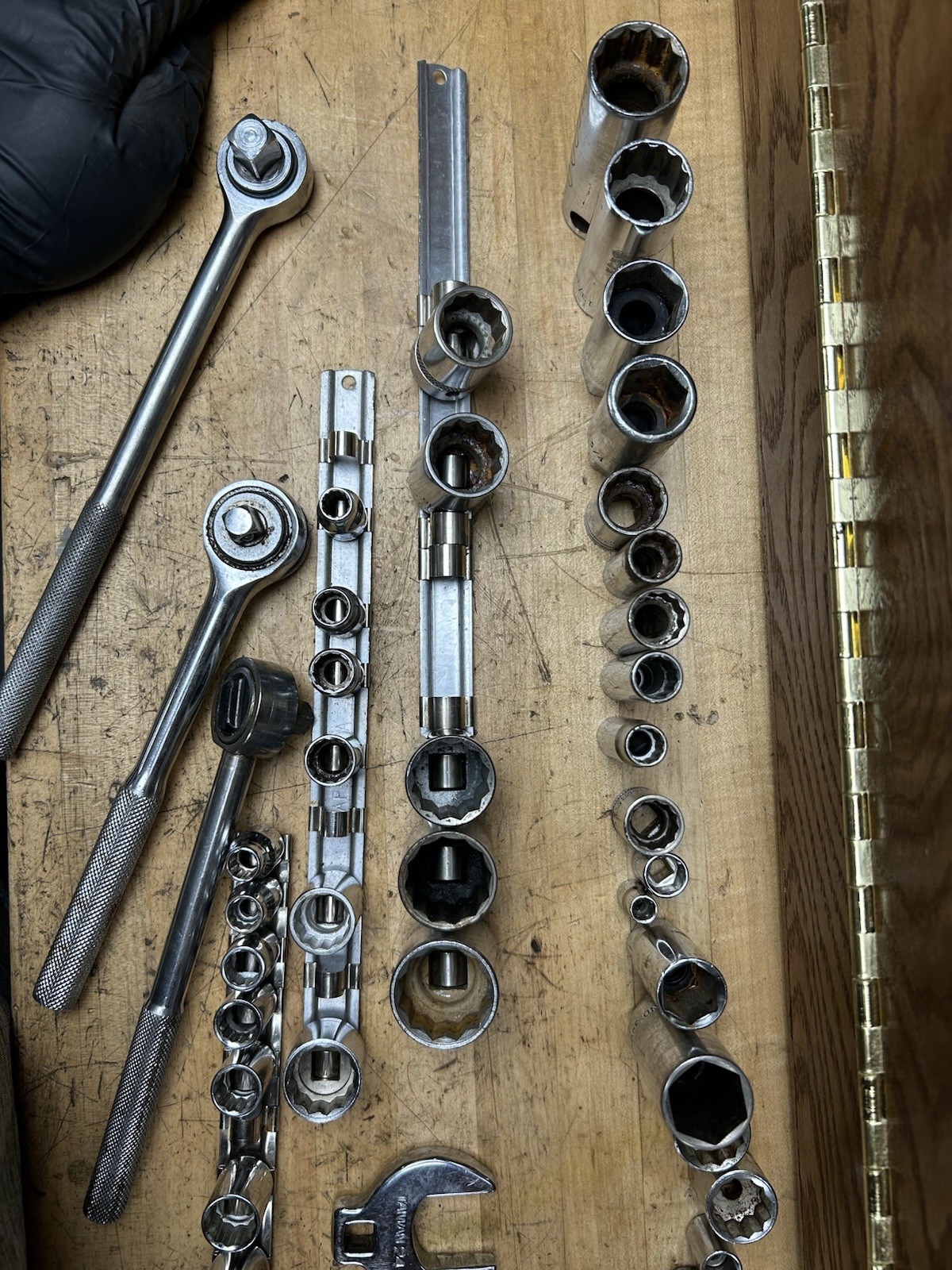 Lot of Assorted Sockets SAE & Metric Mixed Brands Various Drives, Mostly USA