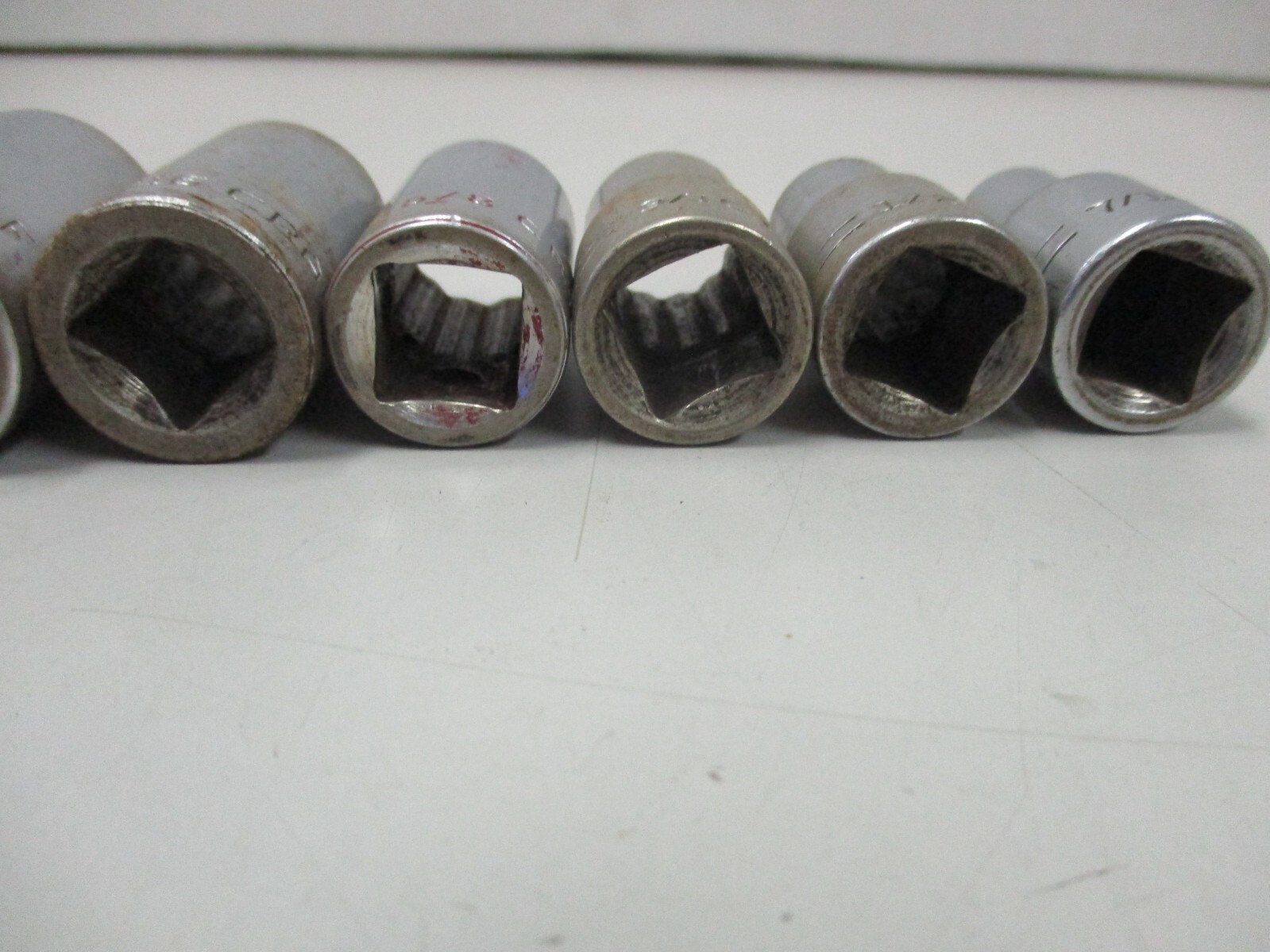 Craftsman 13pc =V= Series 1/2″ Drive 12 Point SAE Socket Set 7/16 to 1-1/4