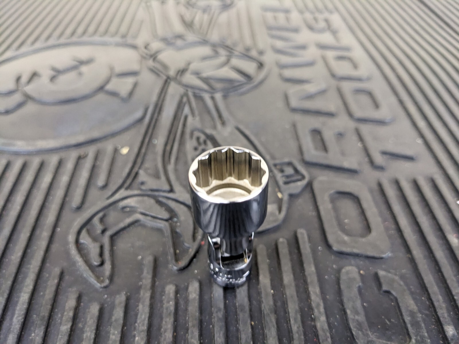 #at472 SNAP ON NEW TMU181A 9/16″ 12 POINT 1/4″ DRIVE SAE UNIVERSAL SWIVEL SOCKET