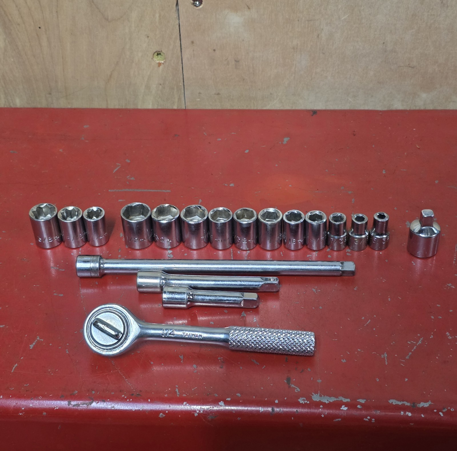Unbranded 1/4″ Dr 19pc SAE Socket Set 6pt 8pt NonUSA 5/32″-1/2″ Mostly Taiwan