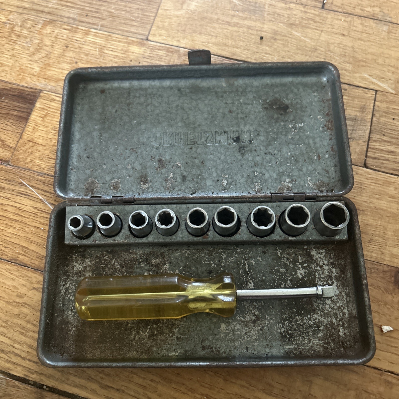 Vintage 1950’s Craftsman 1/4″ Drive Socket Set With Metal Case USA Incomplete