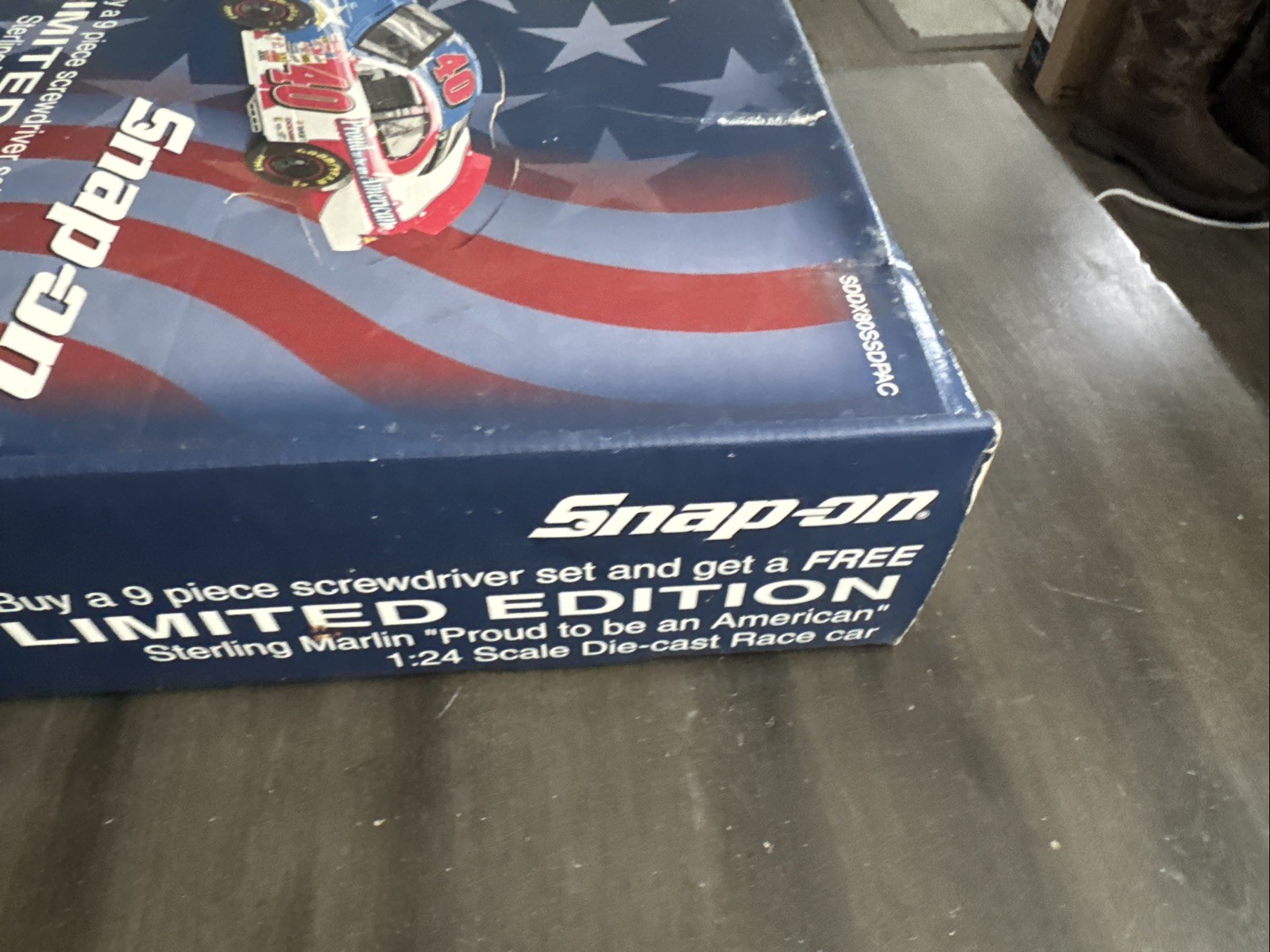 Snap On 9 Piece Red White Blue Hard Handle Screwdriver Set & Ratchet Screwdriver