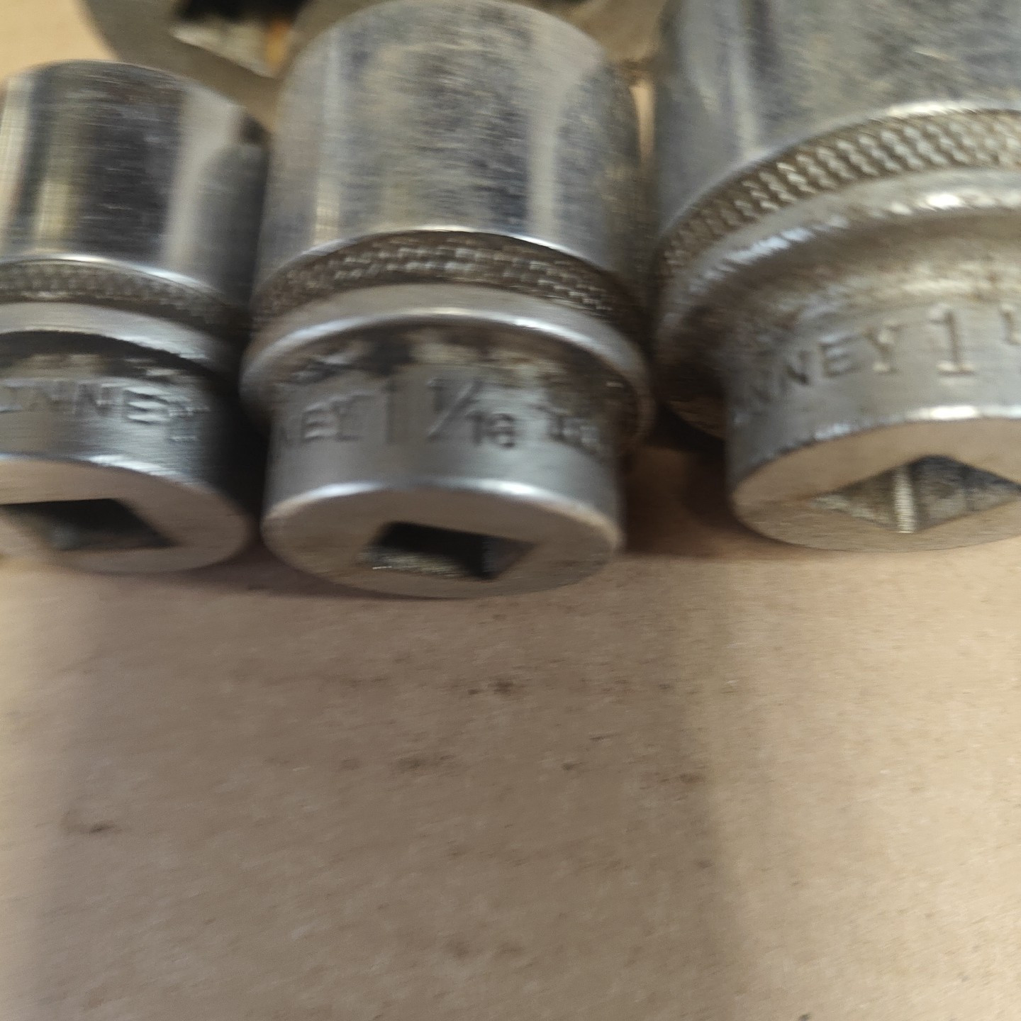 VTG BONNEY 1/2″ DRIVE A-702K RATCHET W/ 9 PC 12 PT SOCKETS 13/16 -1 1/4 READ