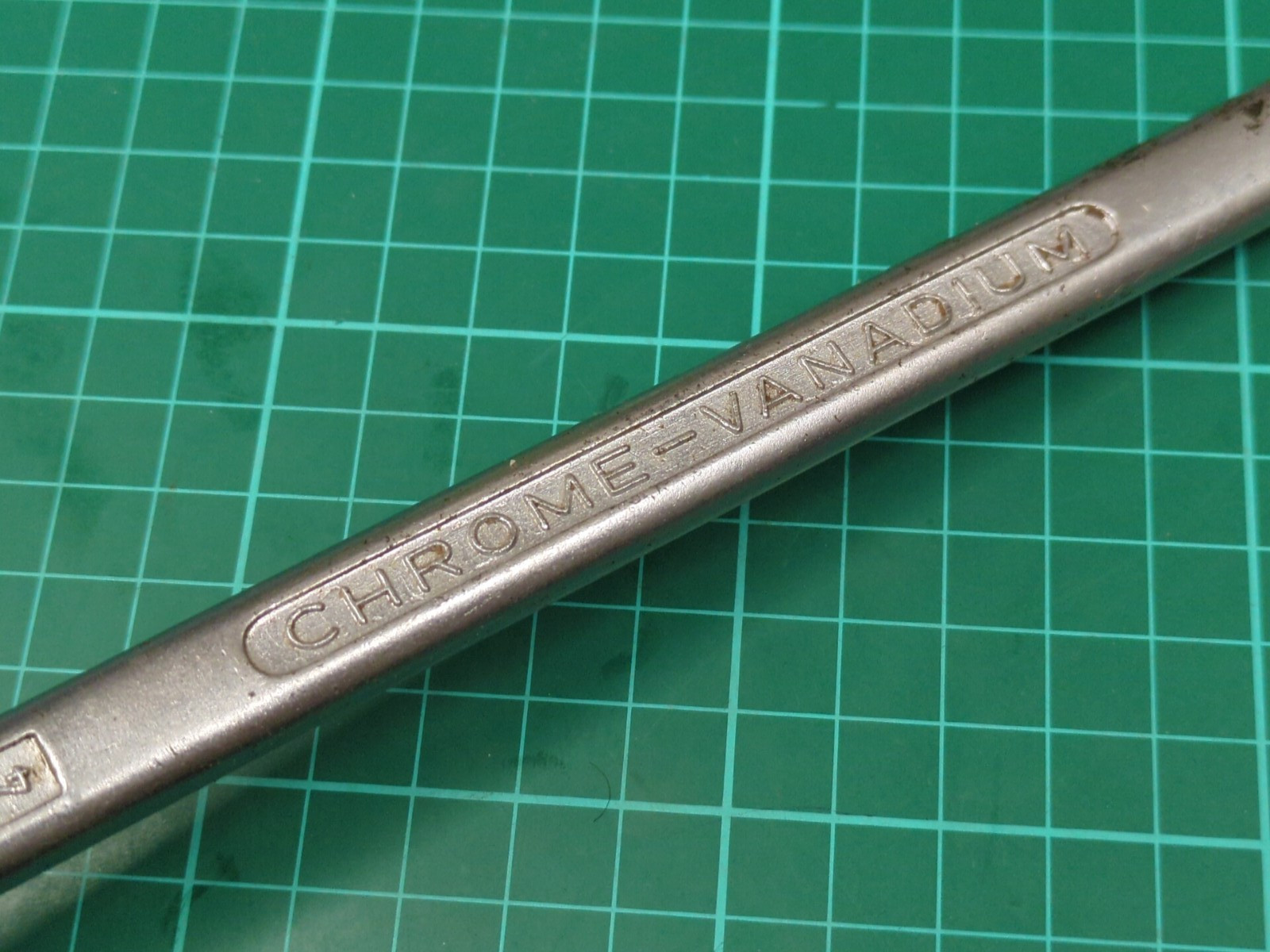 Vintage ELORA No.110 25/32″ x 3/4″ AF Offset Ring Spanner, Made In Germany