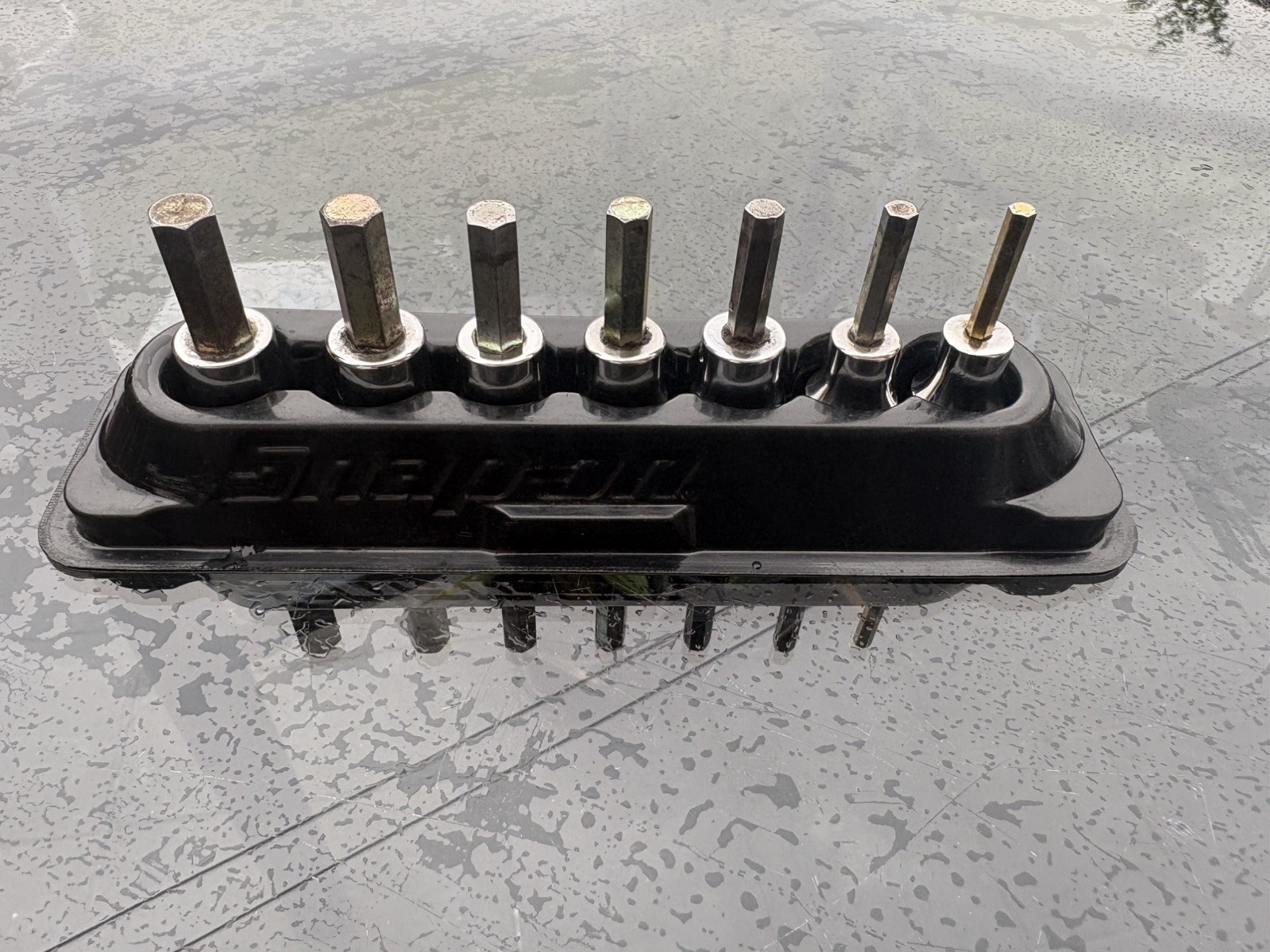 Snap-on 207EFAMY 7 Piece 3/8″ Drive Metric Hex Bit Socket Set 4MM-10MM
