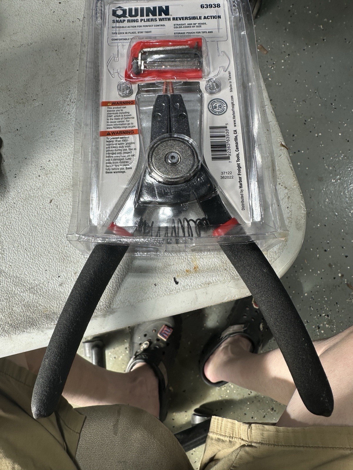 Snap Ring Pliers With Reversible Action! Item #63938