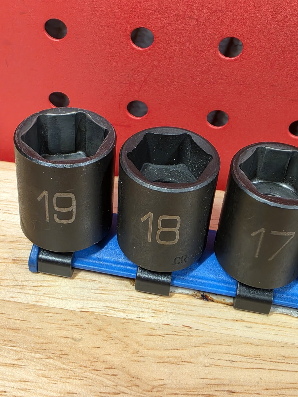 Matco Tools Adv SBPM136V 7-19mm 3/8″ Drive Shallow 6-Point Impact Socket Set