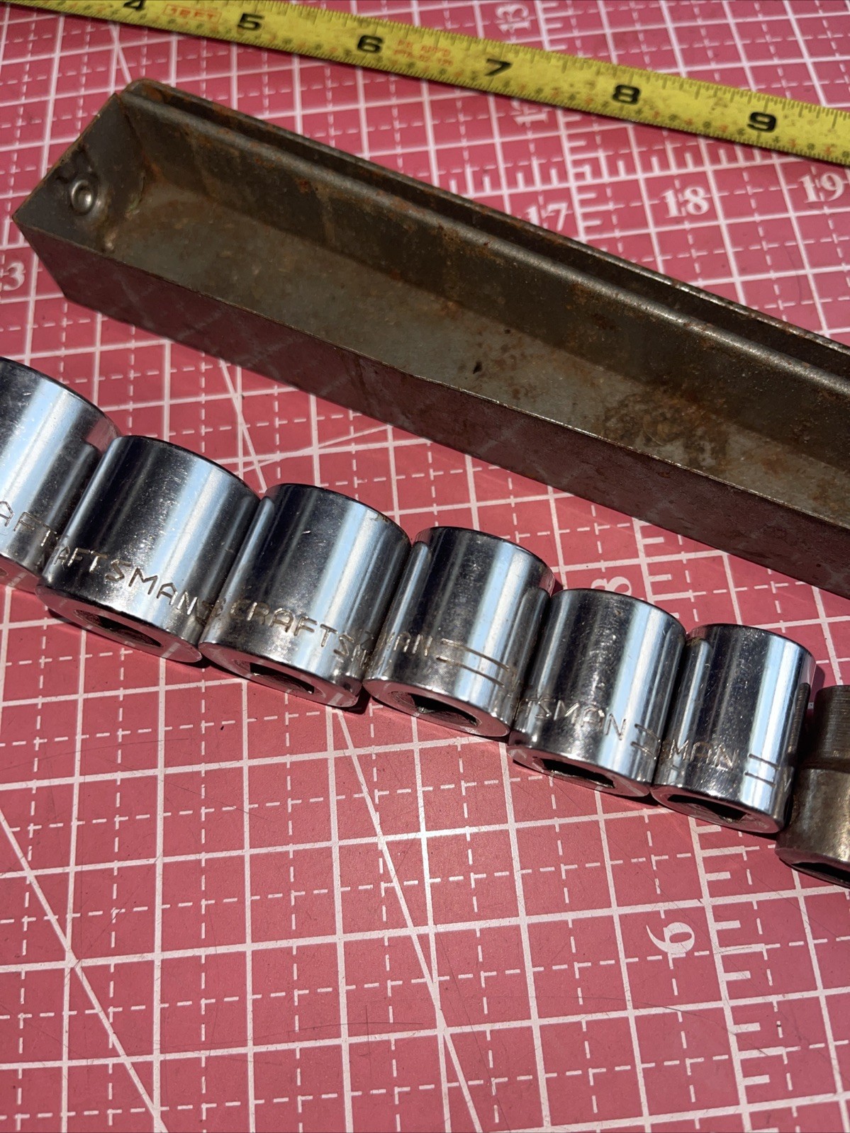 Sears Craftsman USA 8 Piece V SAE 3/8 Drive Socket Set Metal Lip Hanger Case
