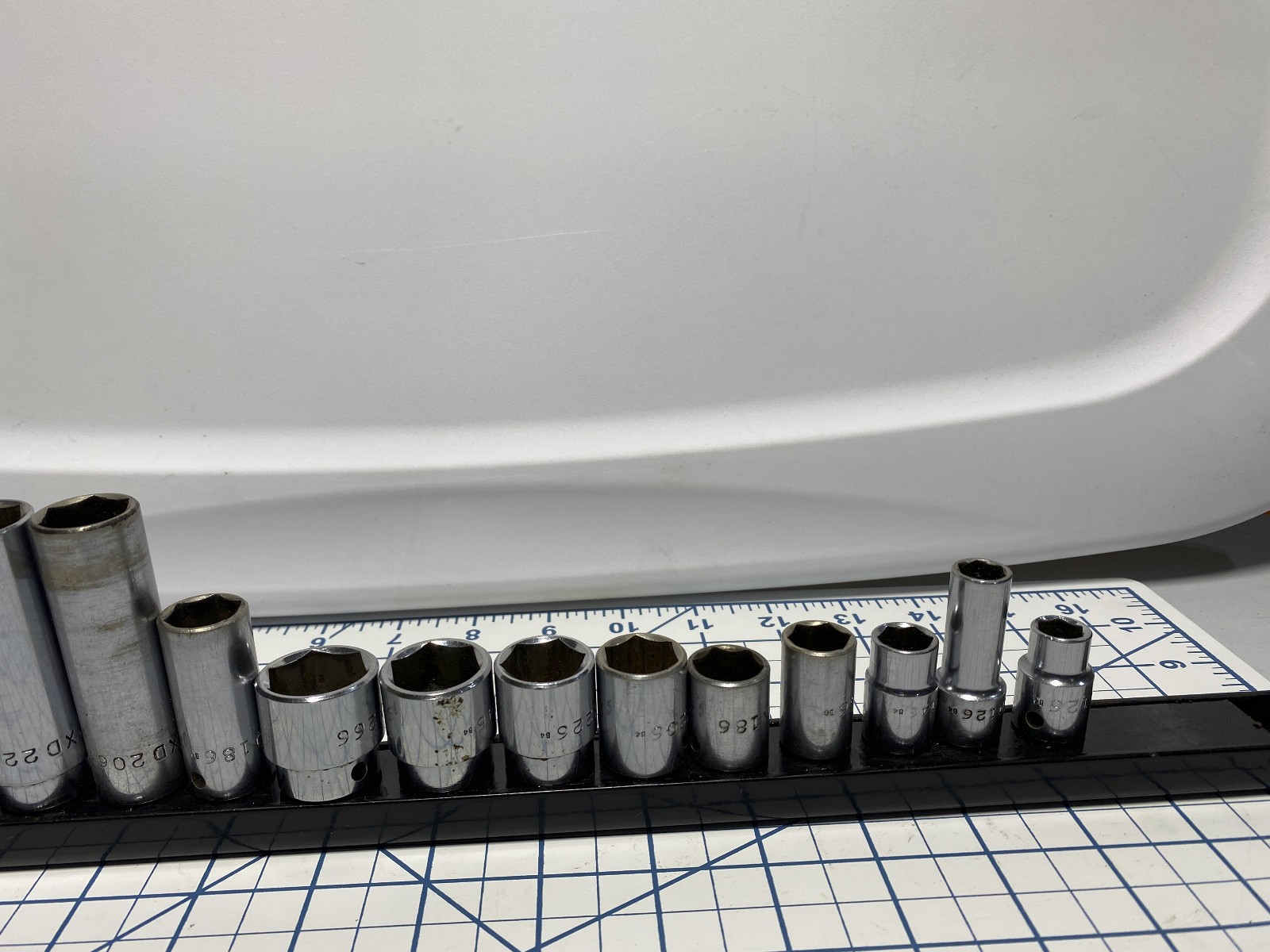 MAC Tools Asst Lot (14) SAE 3/8” drive Sockets 3/8” – 13/16” + Ext & Mag Holder