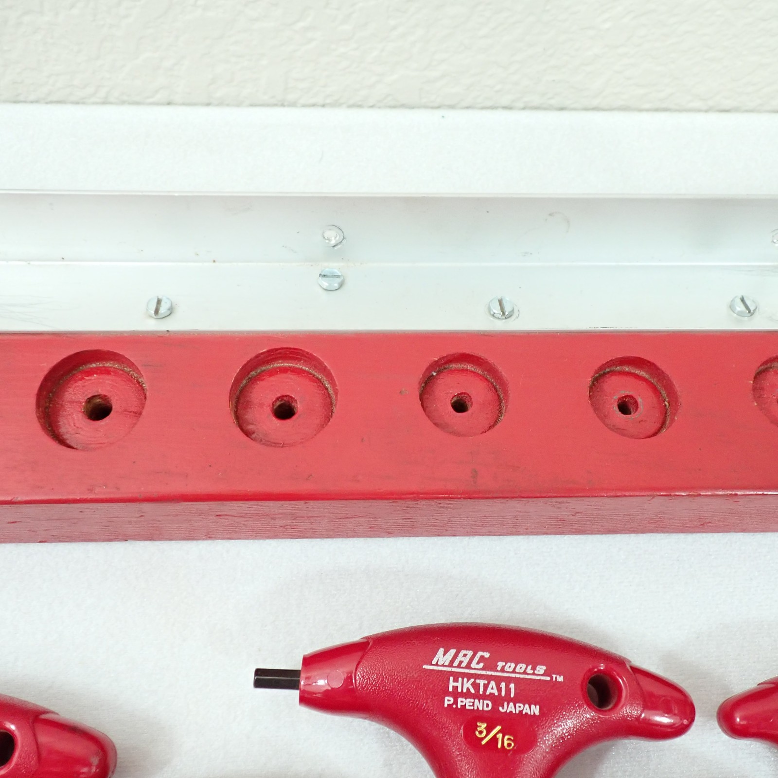 Mac Tools HKTA SAE T-Handle Hex Allen Wrench 10 pc Set 3/32″-3/8″ w/Red Rack