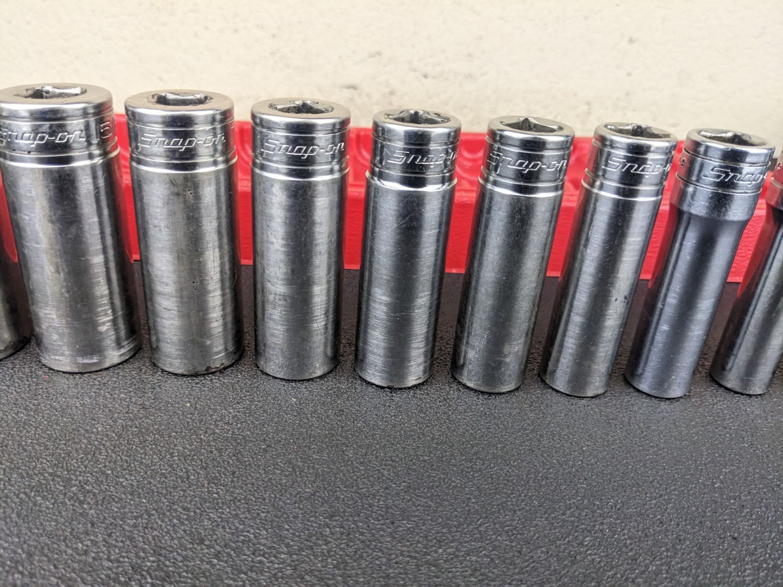 #bo810 Snap-on Tools 1/2″ Drive 6 Point Deep Socket Set 3/8″ to 1-1/8″ 313TSYA