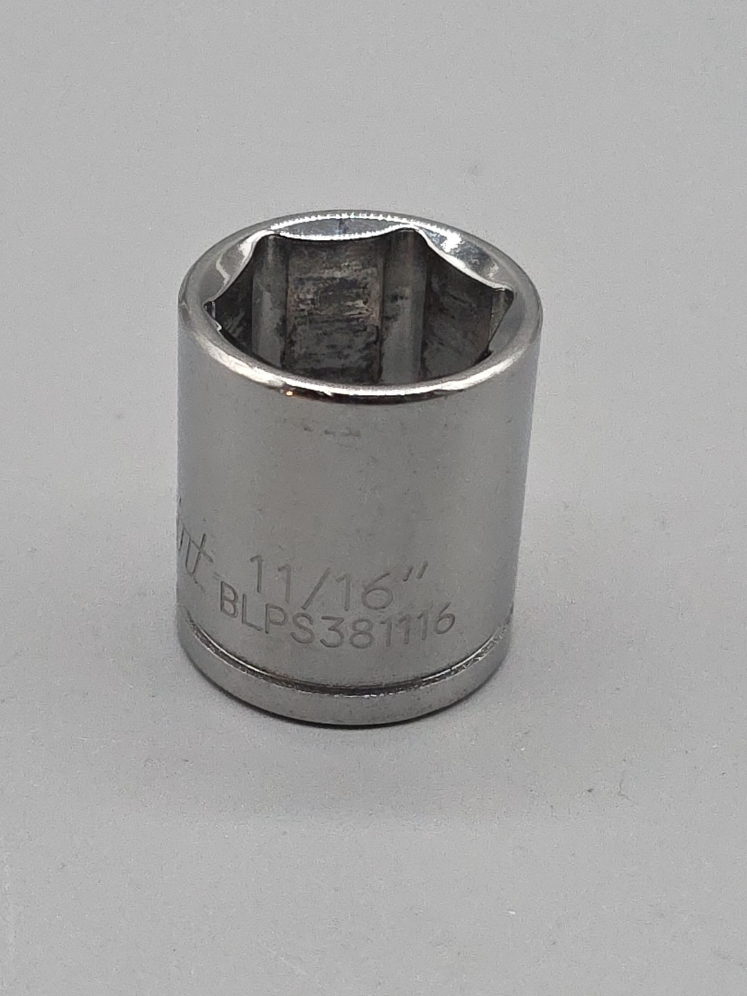 Blue-Point Tools BLPS381116 6 Pt 3/8″ Drive 11/16″ SAE Shallow Socket Chrome USA