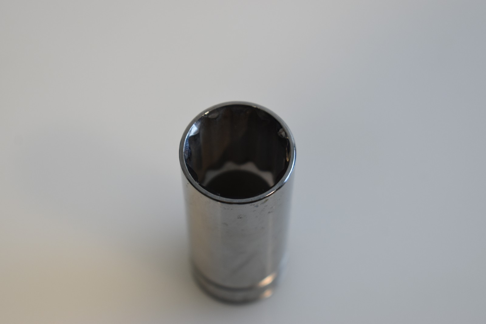 Blue Point Tools BLPLM3819 19mm Metric Deep Socket 3/8″ Drive 12 Point Chrome