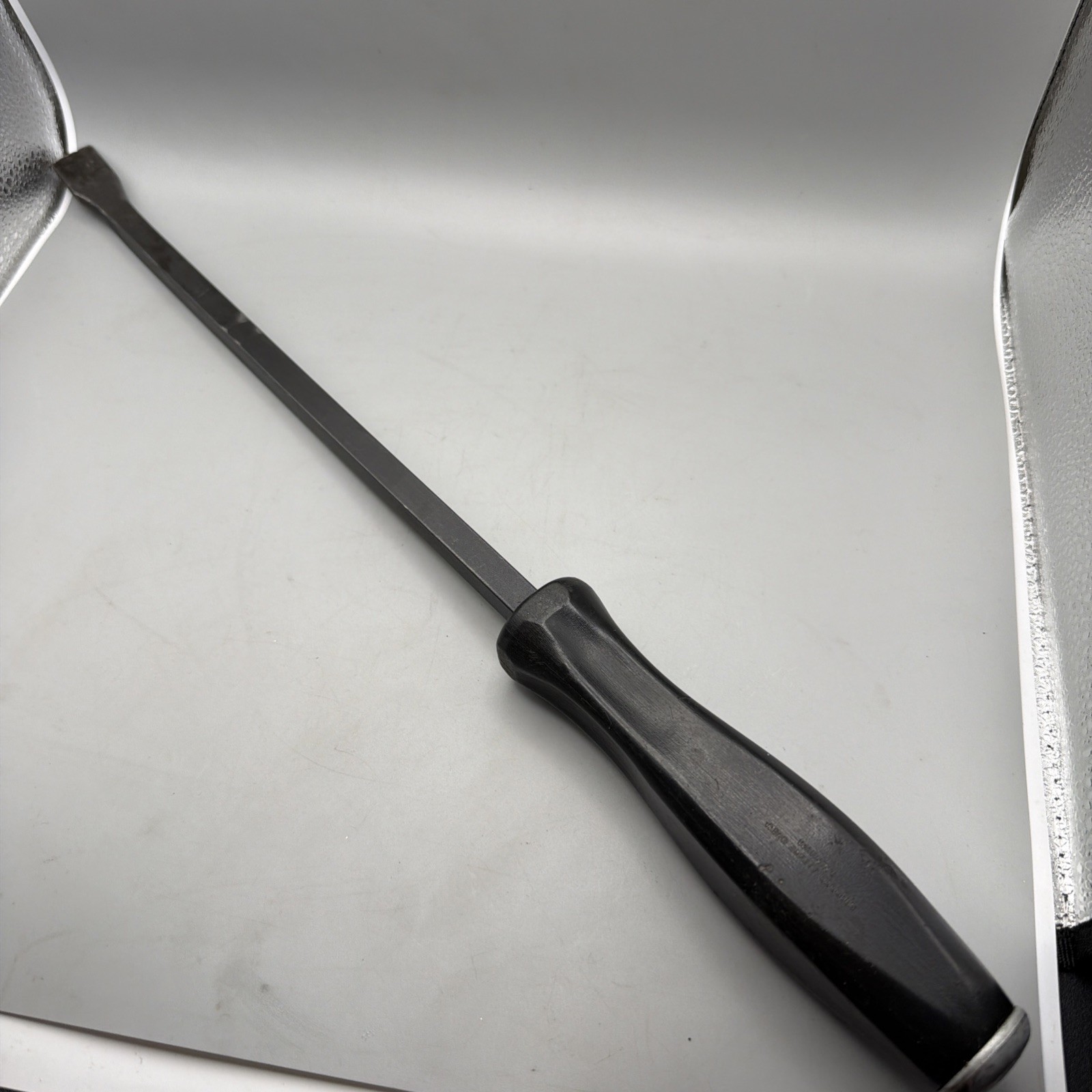 Snap-On Tools SPBS18A 18″ Striking Prybar (Black) USA